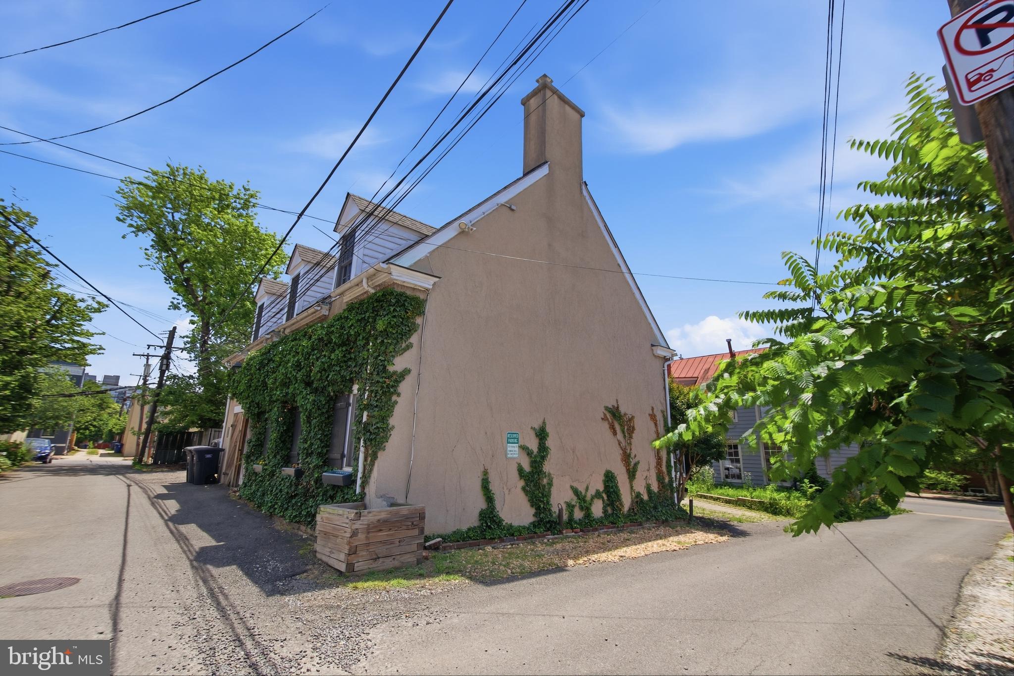 10 IRVING COURT