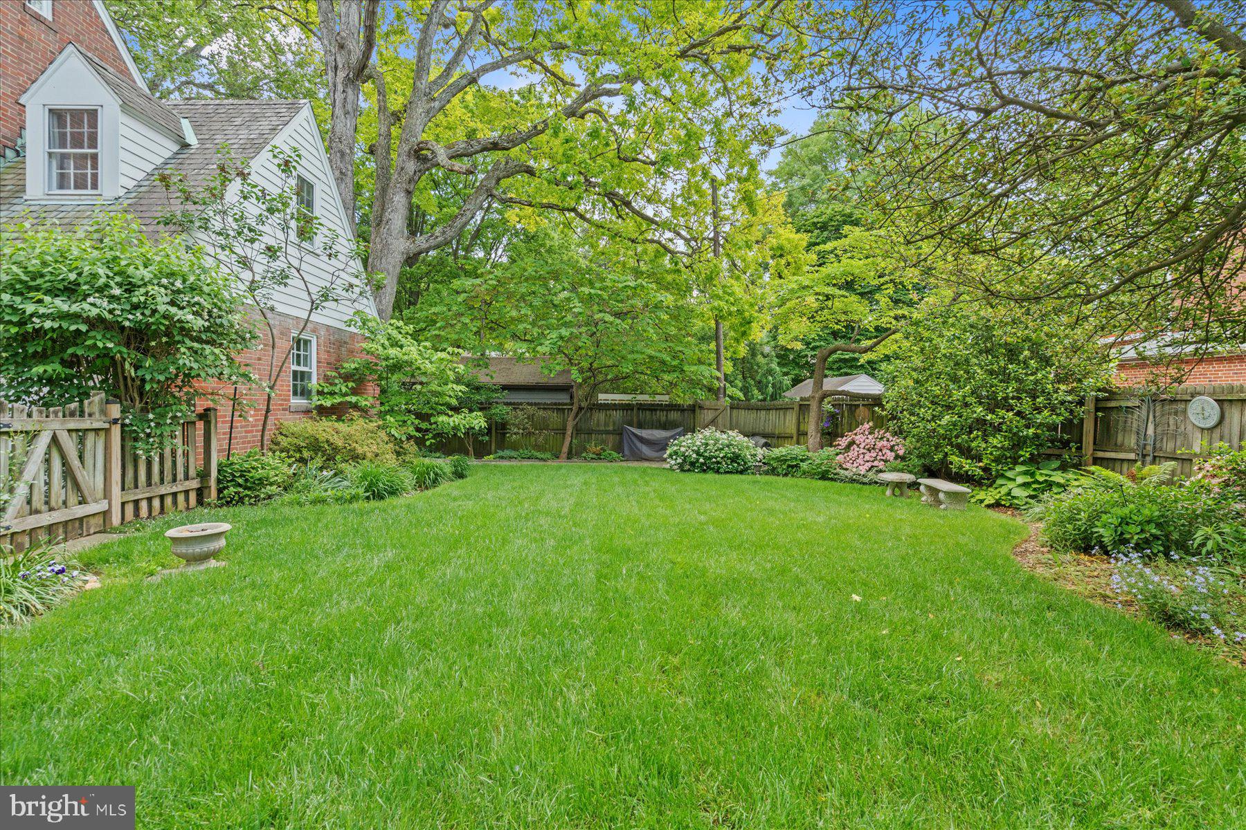 AMERICAN UNIVERSITY PARK - Residential