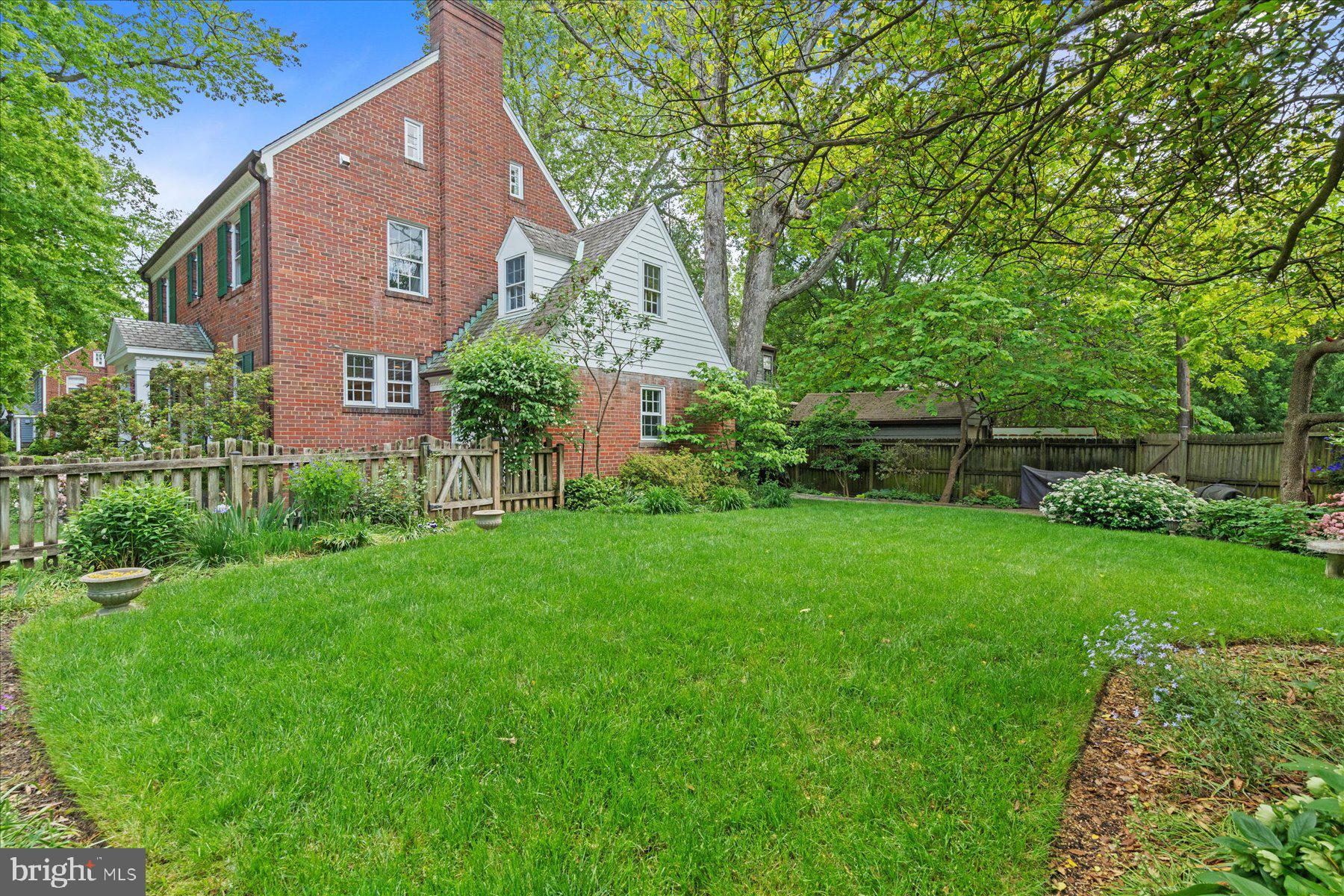 AMERICAN UNIVERSITY PARK - Residential