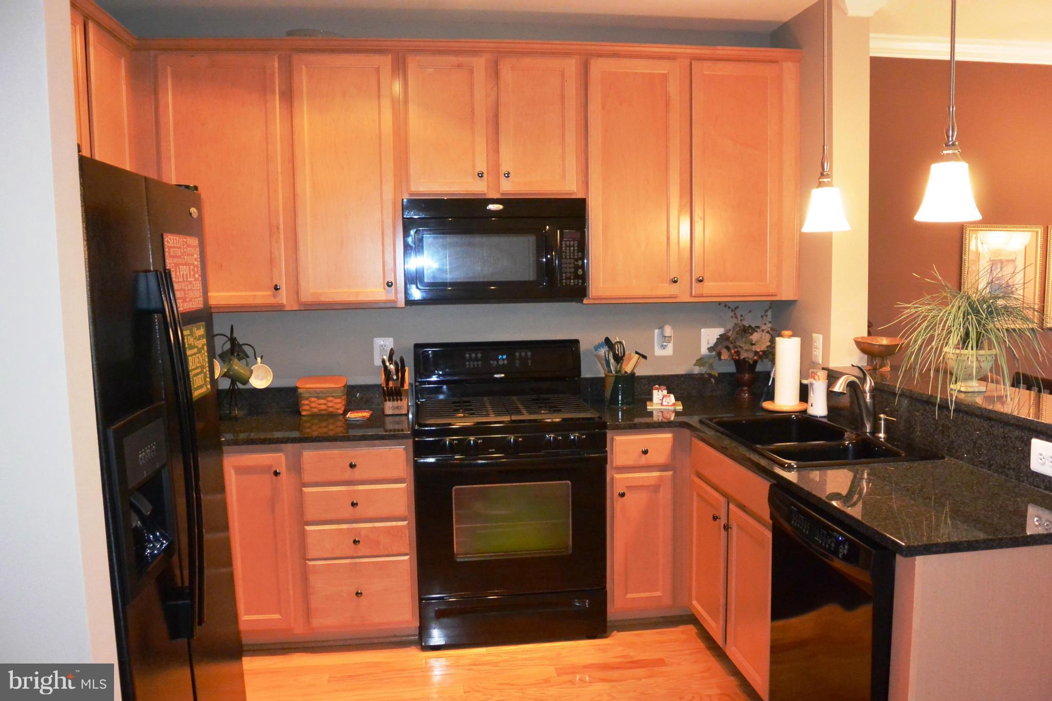 THE RESIDENCES AT MARKET CENTER - Residential