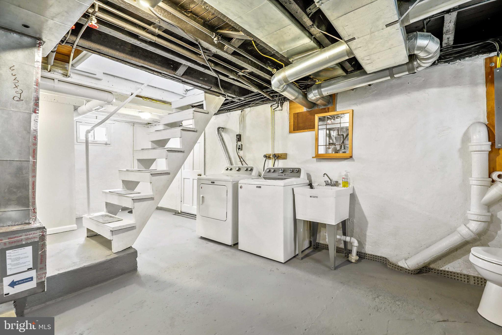 HILLENDALE PARK - Residential