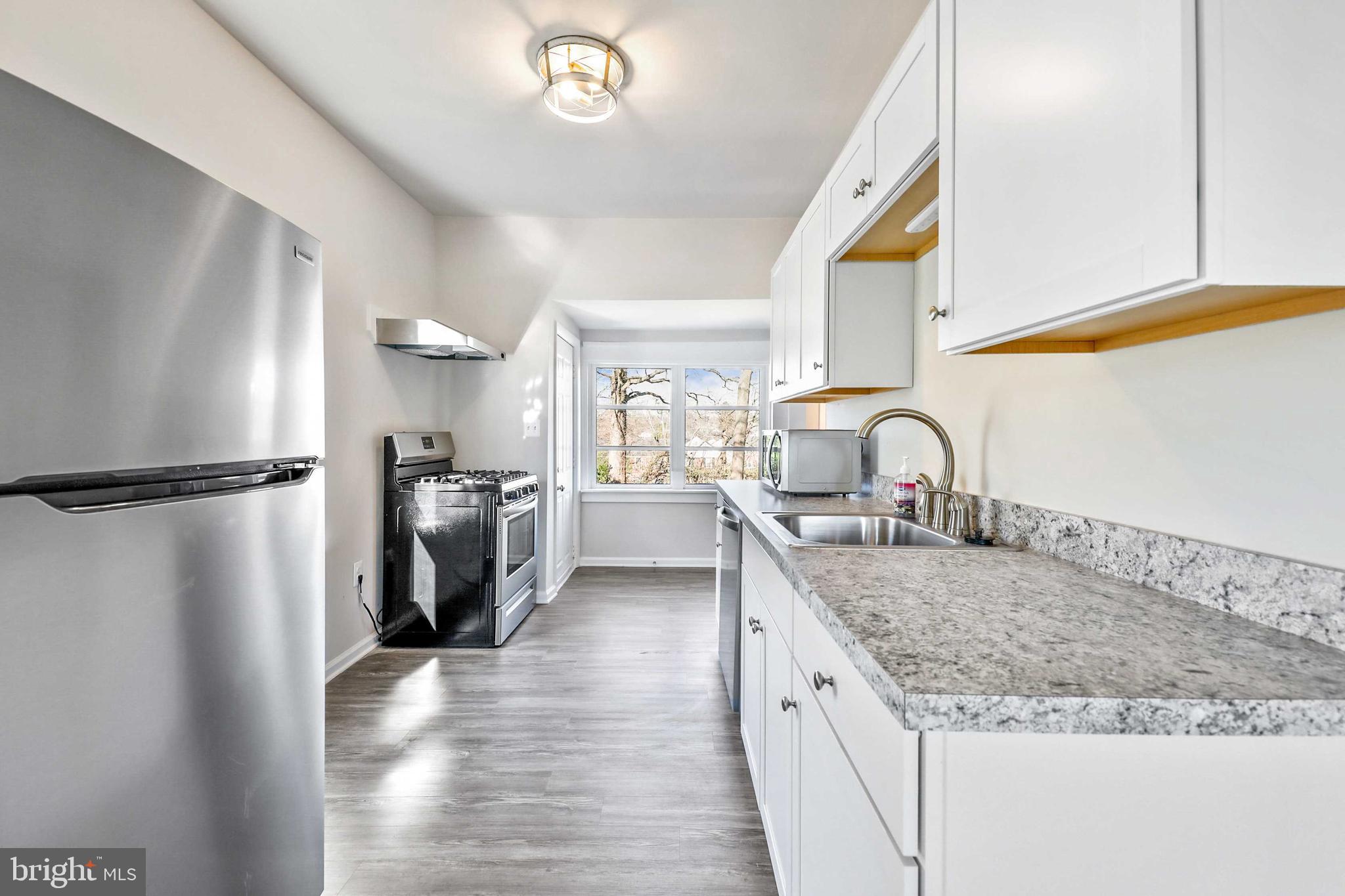 HILLENDALE PARK - Residential