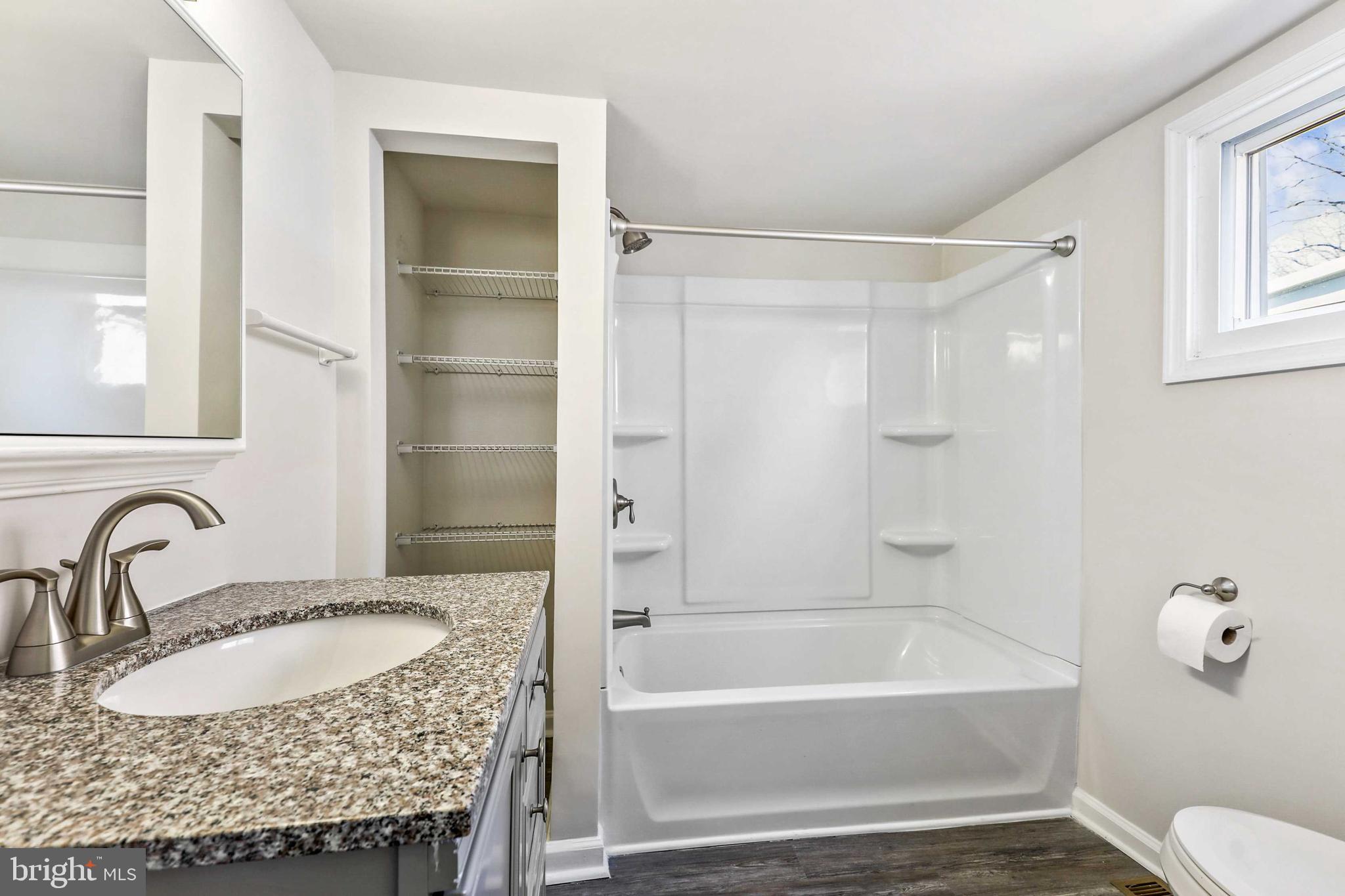 HILLENDALE PARK - Residential