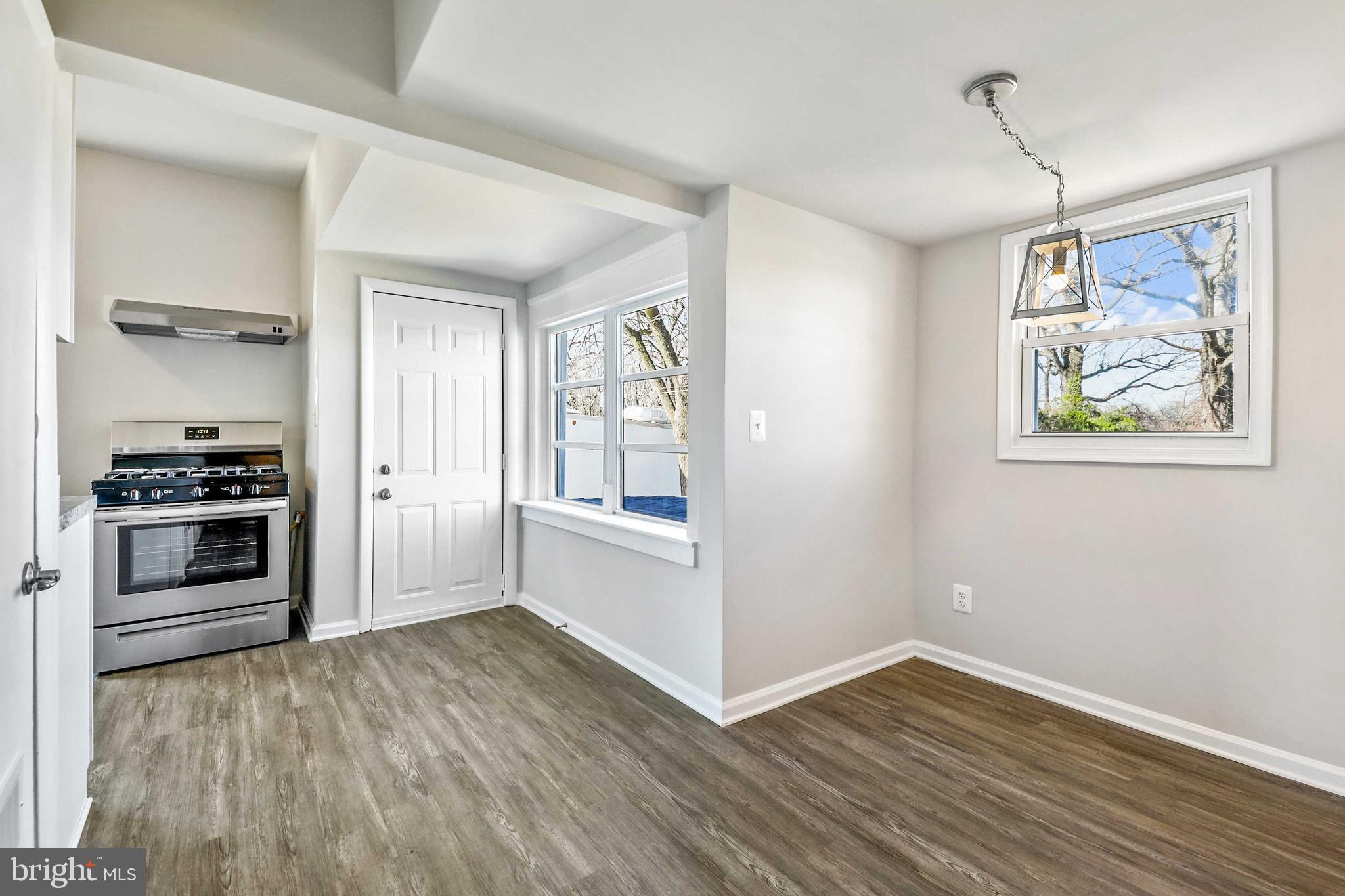 HILLENDALE PARK - Residential