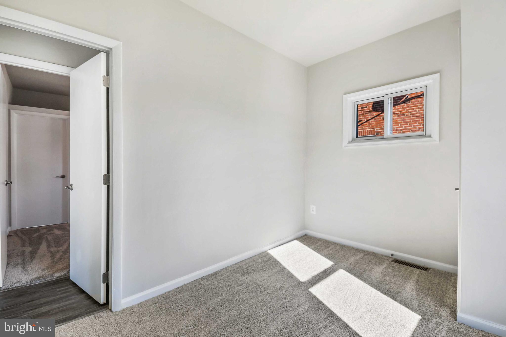 HILLENDALE PARK - Residential