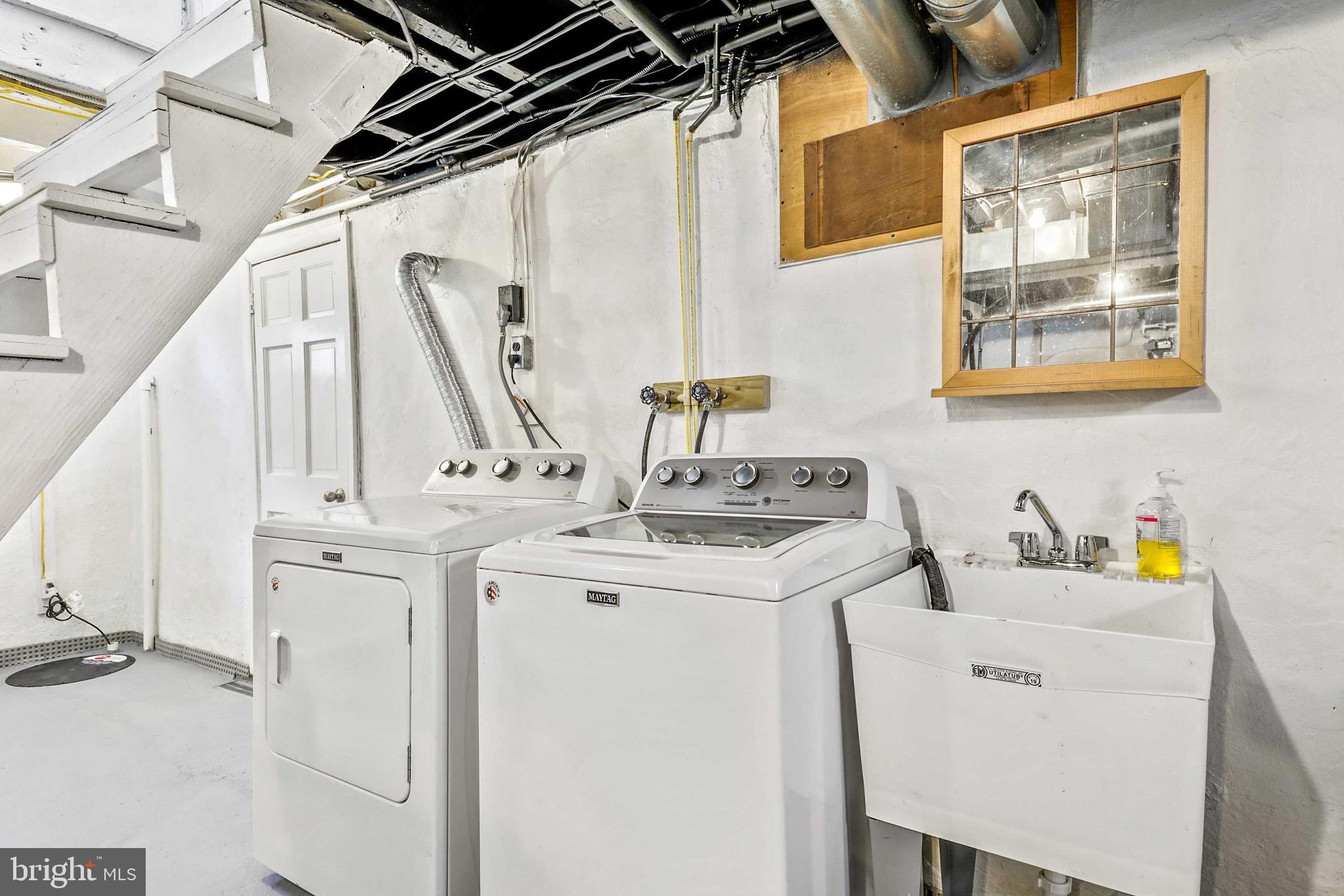 HILLENDALE PARK - Residential