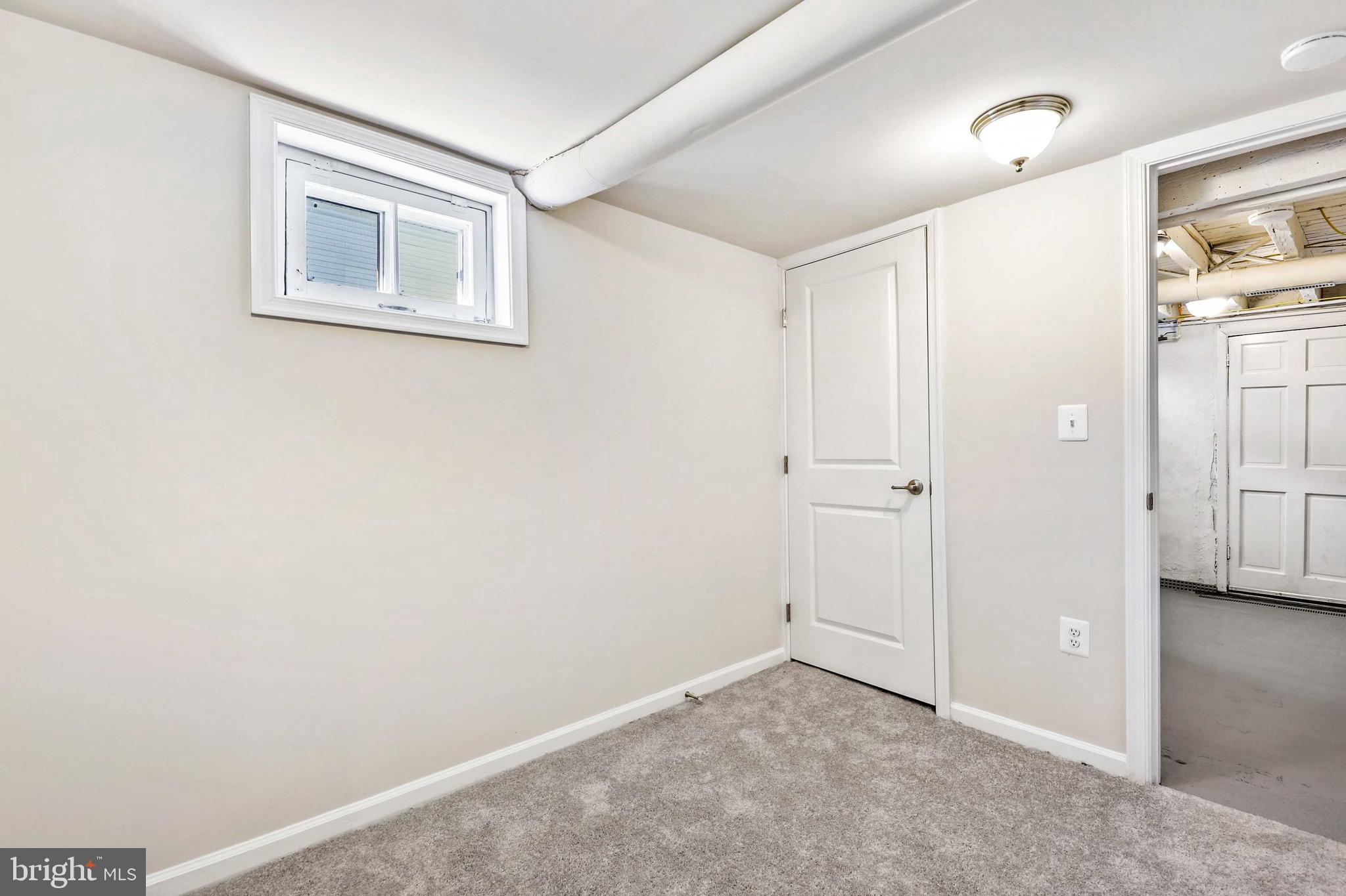 HILLENDALE PARK - Residential