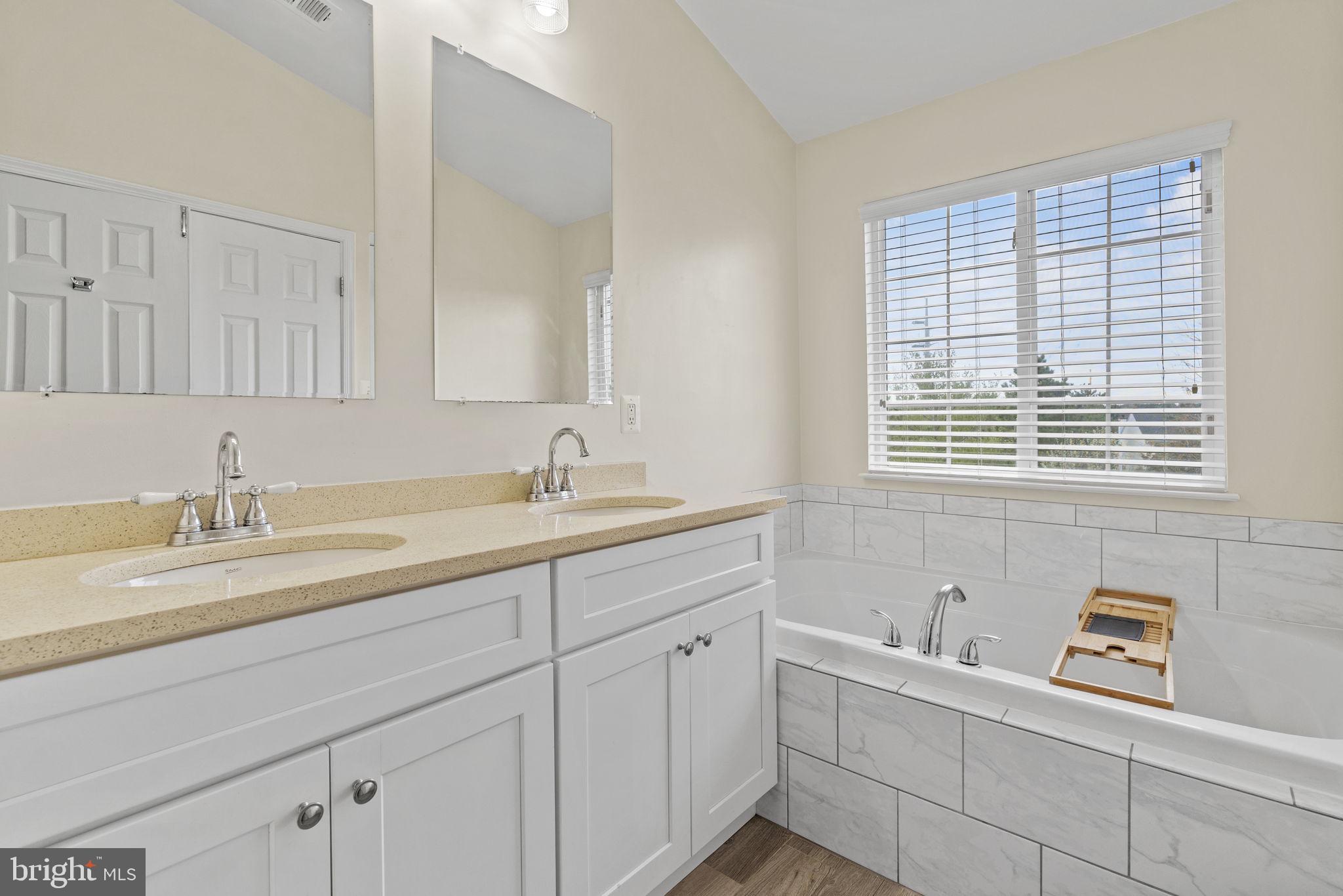 PARADISE - Residential