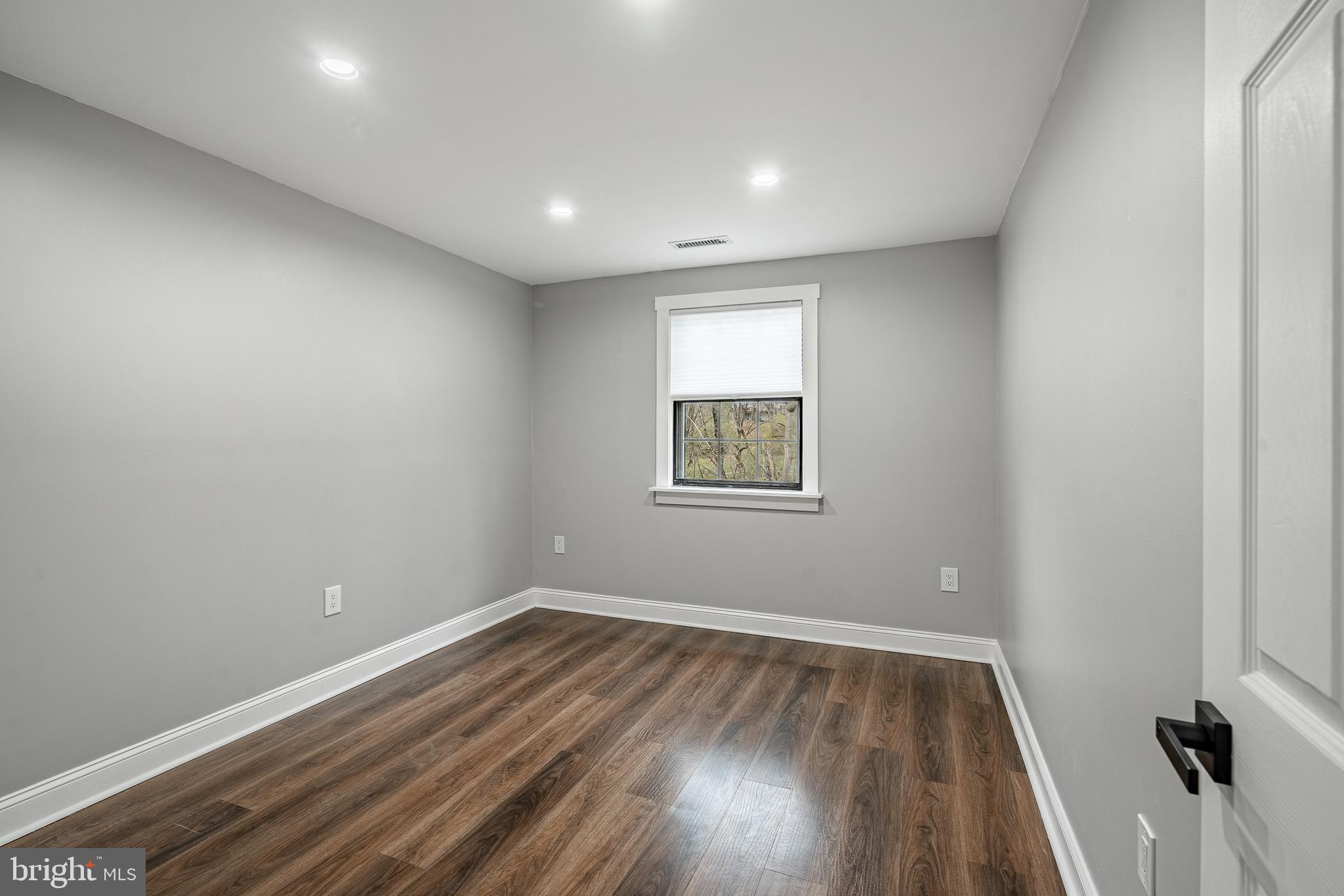 EXTON STATION - Residential Lease