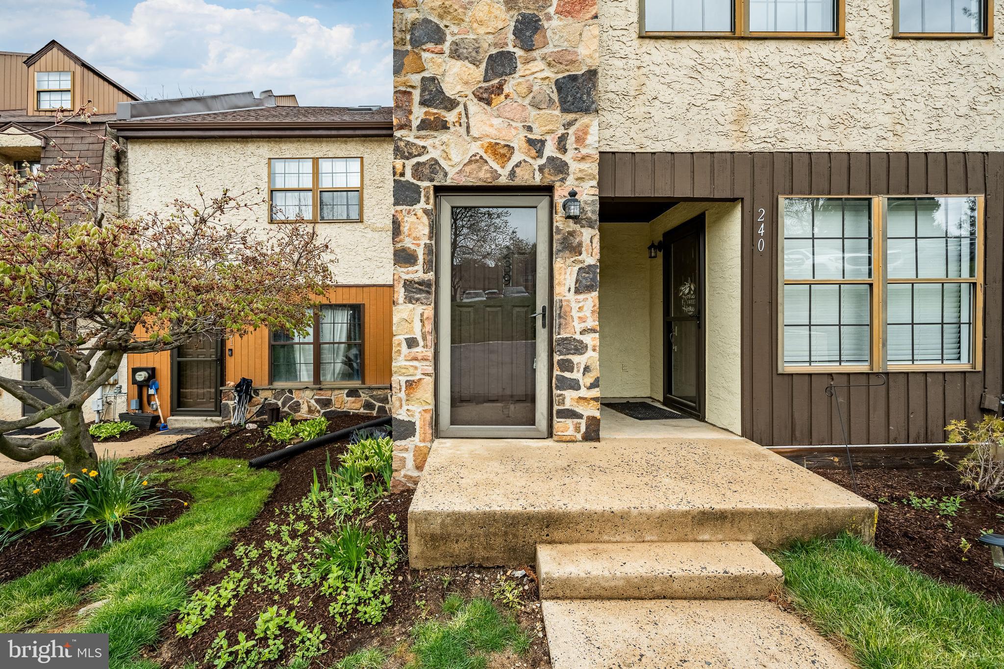 EXTON STATION - Residential Lease