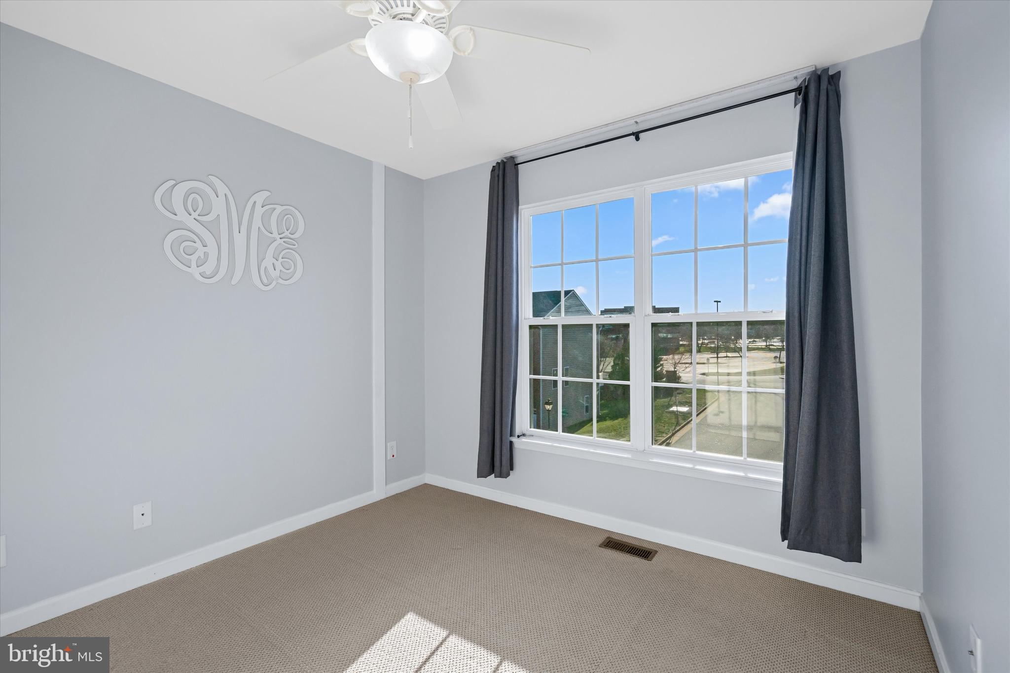 LAKESIDE - Residential