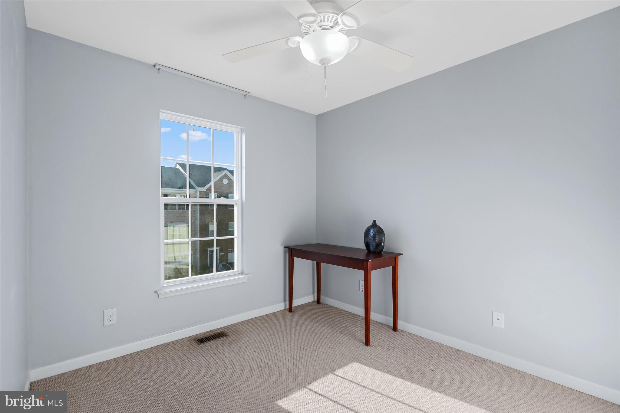 LAKESIDE - Residential