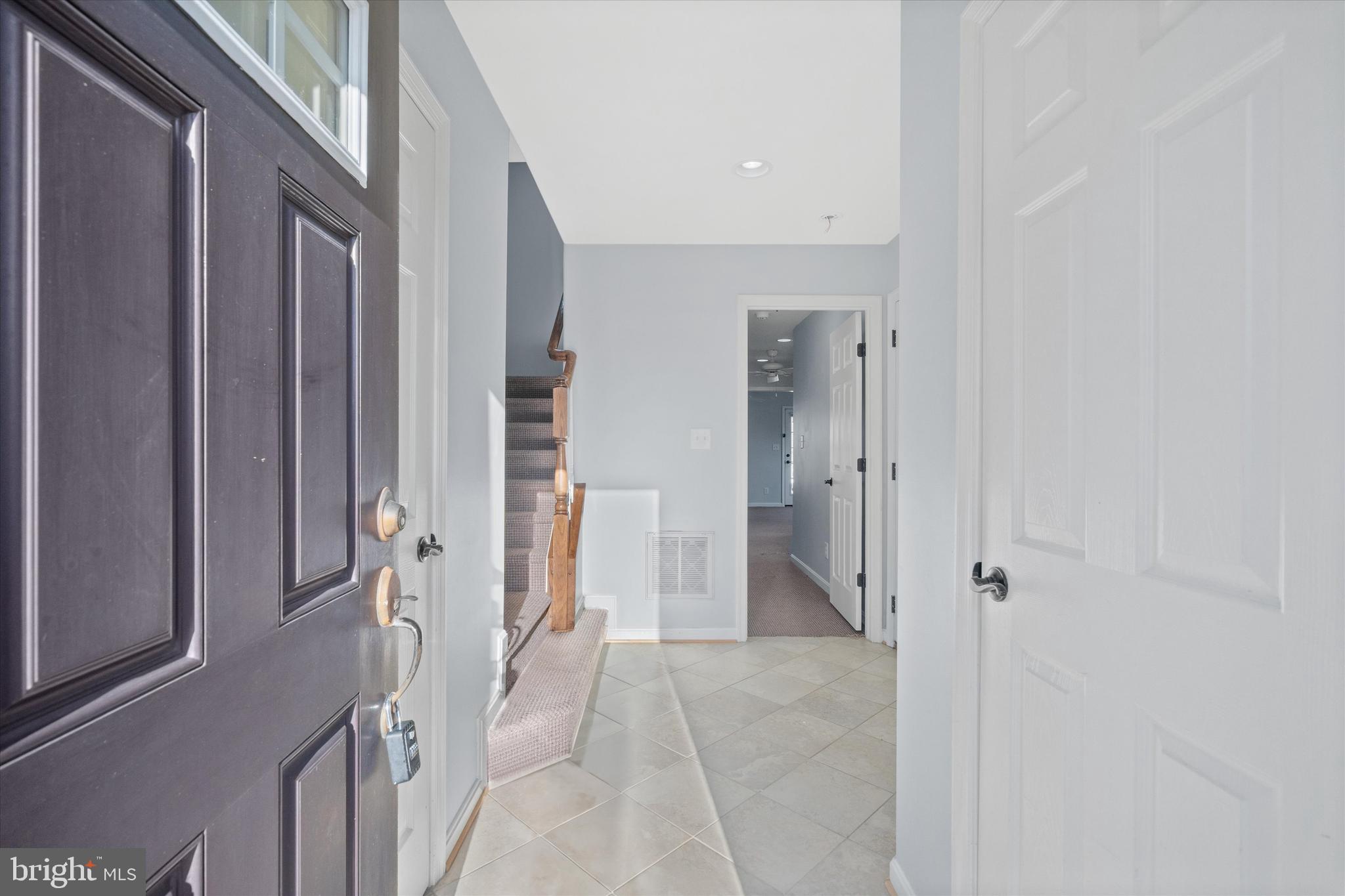 LAKESIDE - Residential