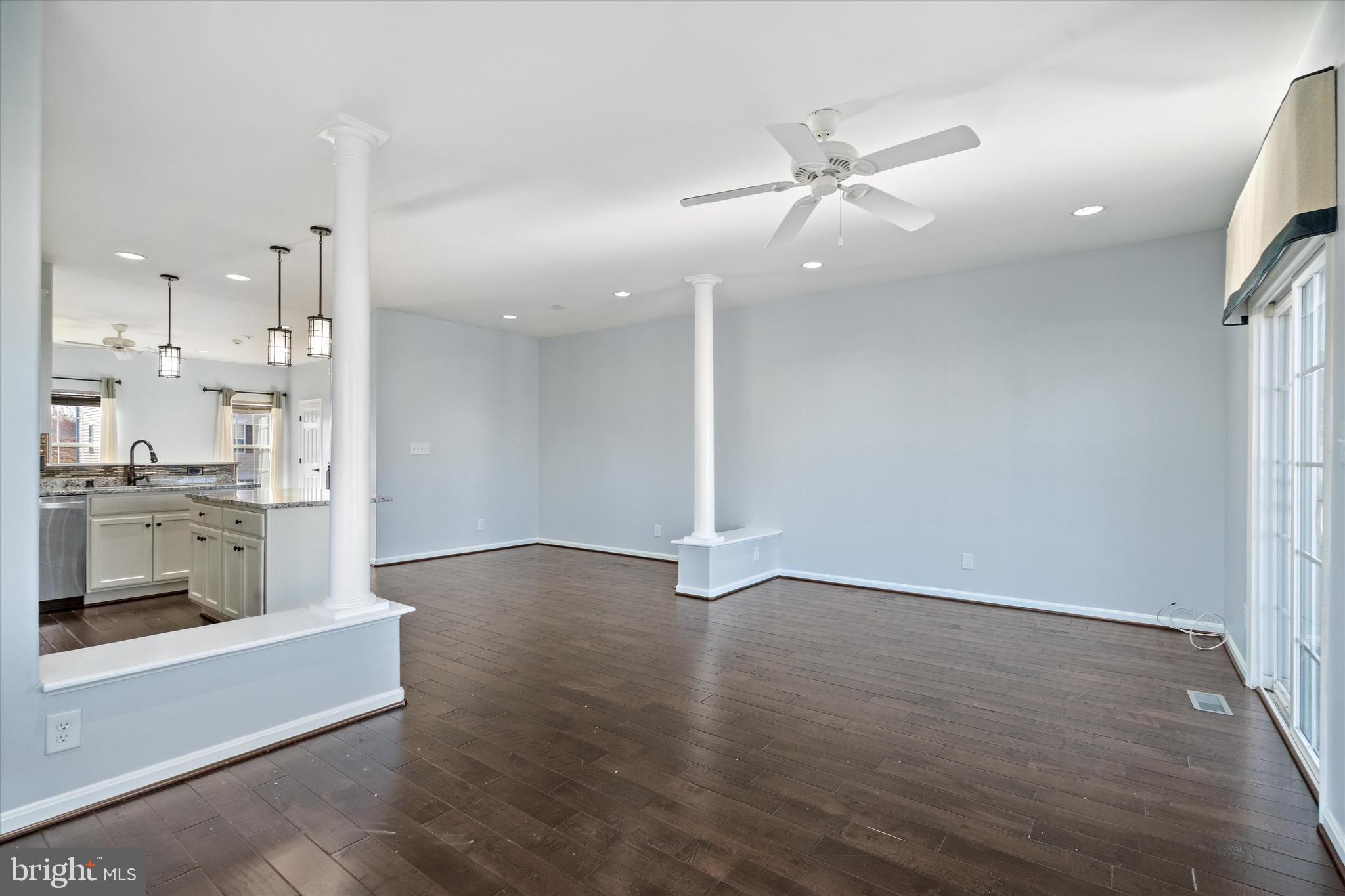 LAKESIDE - Residential