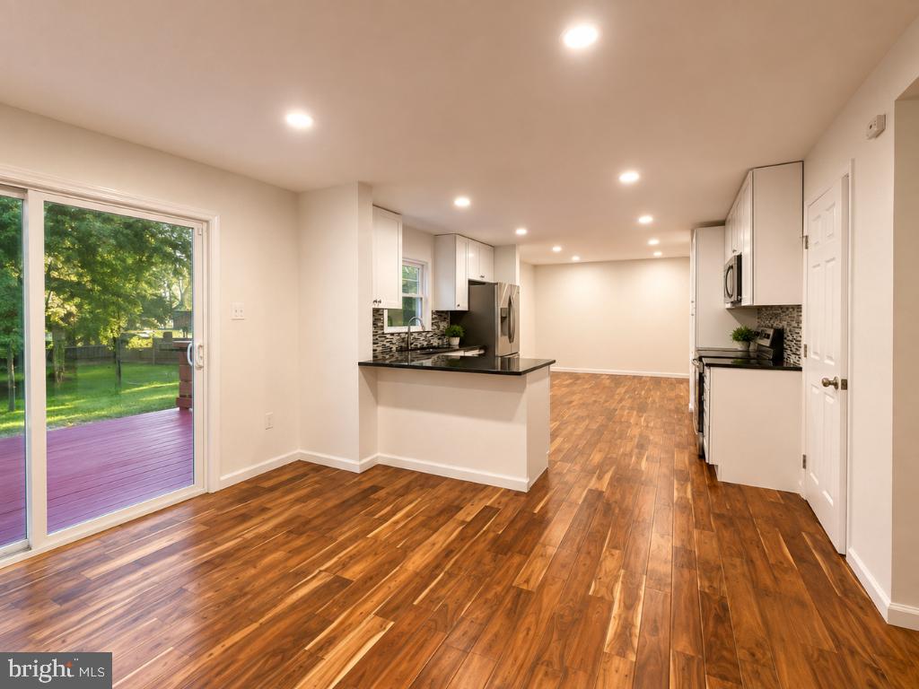 8639 HAYSHED LANE
