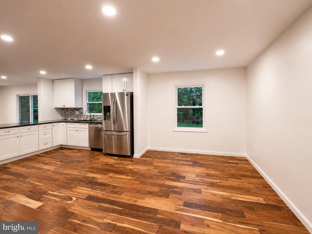 8639 HAYSHED LANE