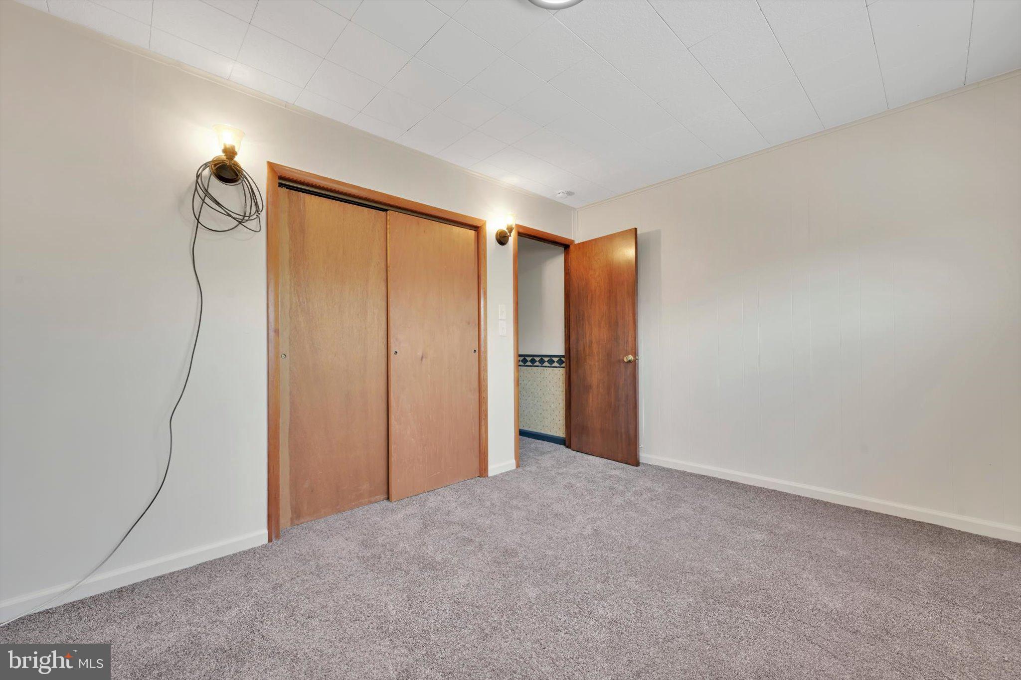 FRACKVILLE - Residential