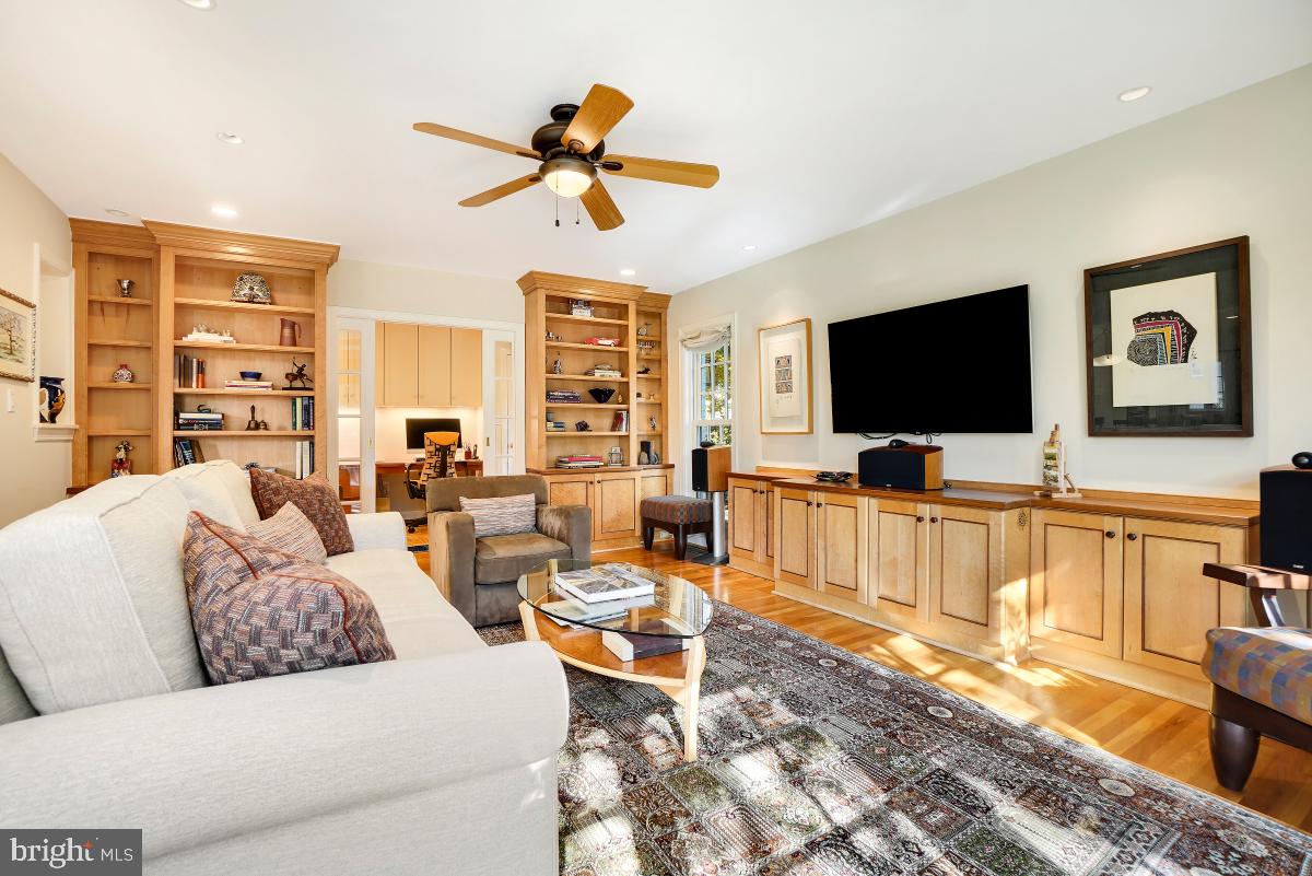 BRADMOOR - Residential