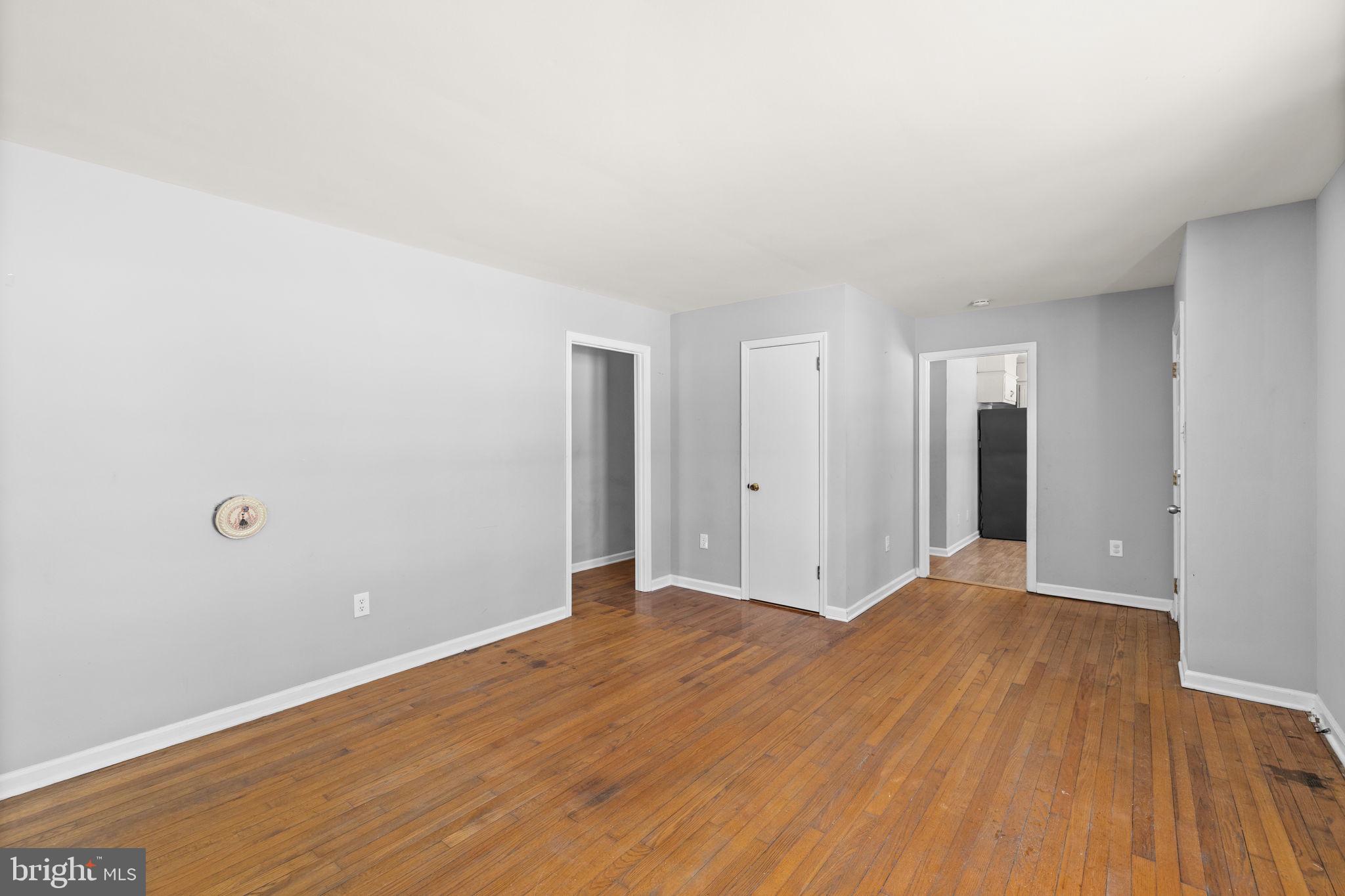 WALNUT WOODS - Residential