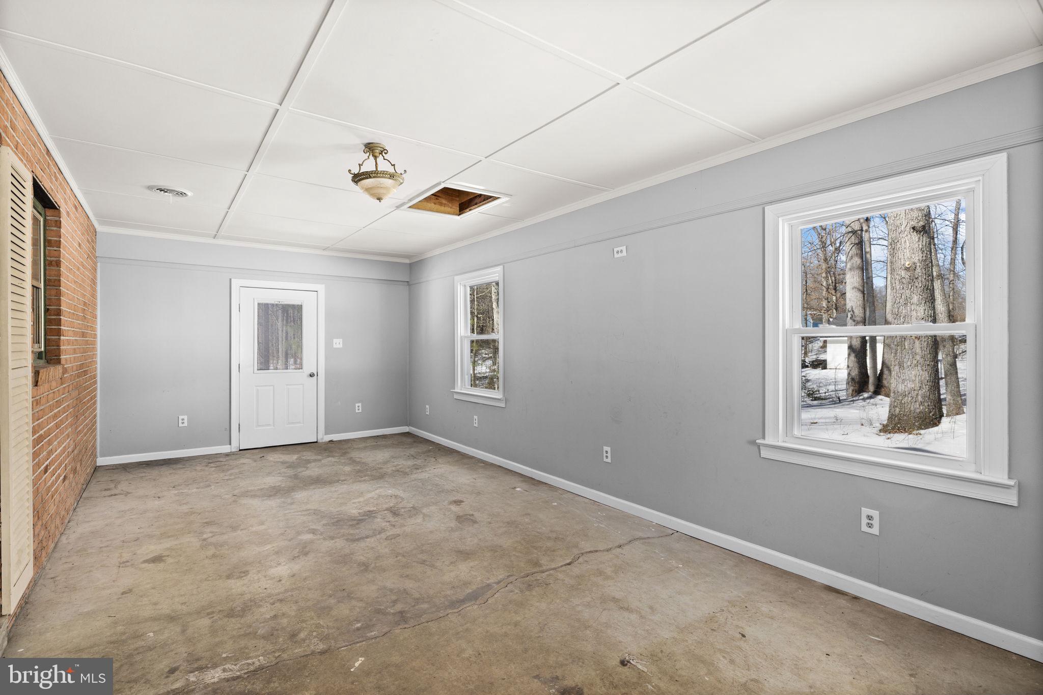 WALNUT WOODS - Residential