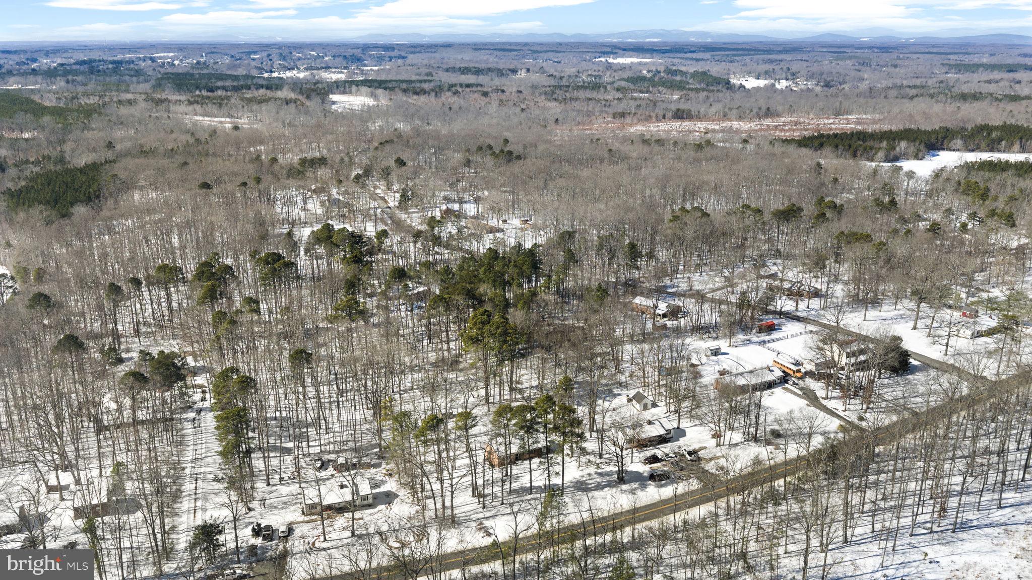 WALNUT WOODS - Residential