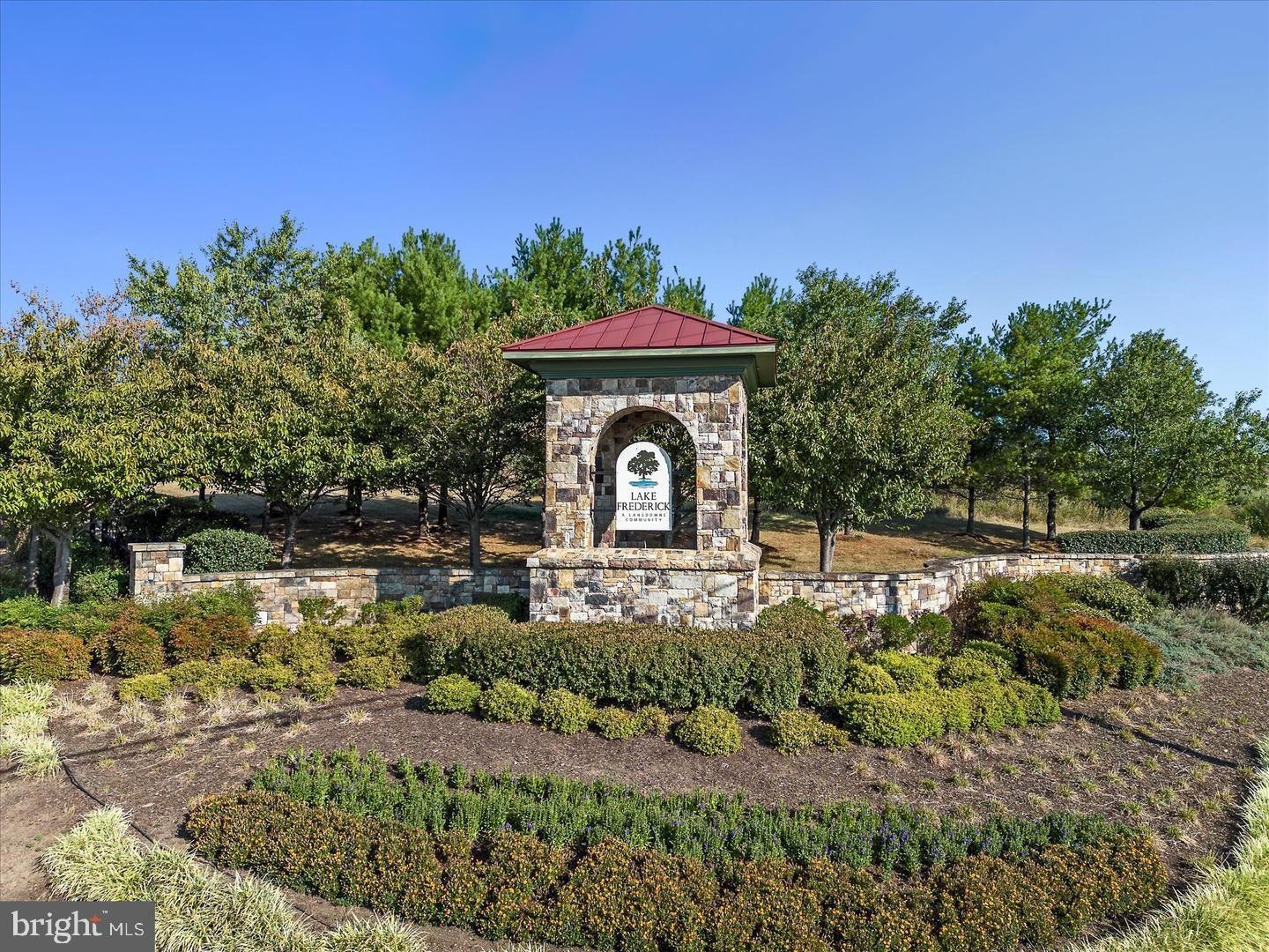 LAKE FREDERICK - Residential