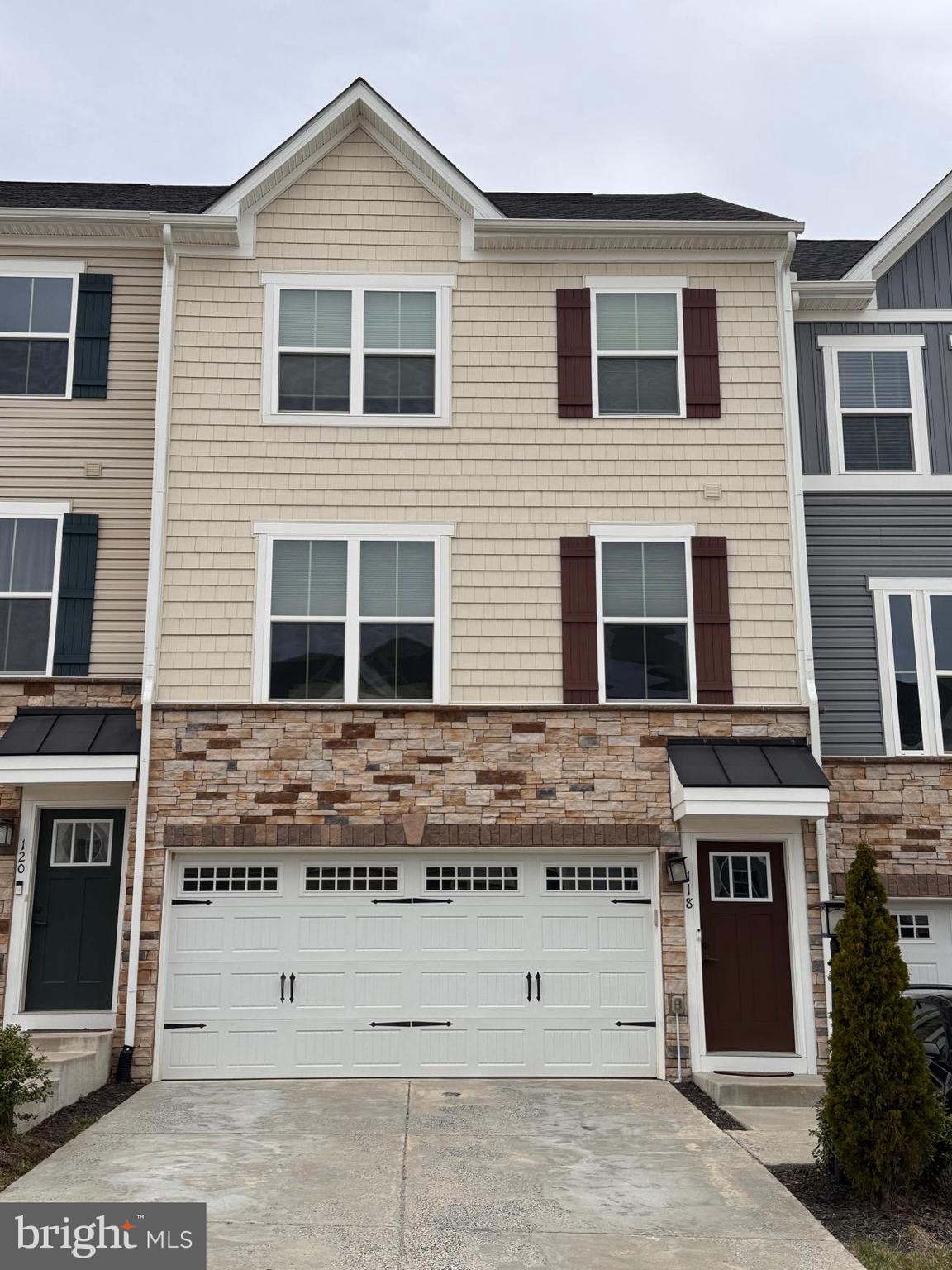 LAKE FREDERICK - Residential