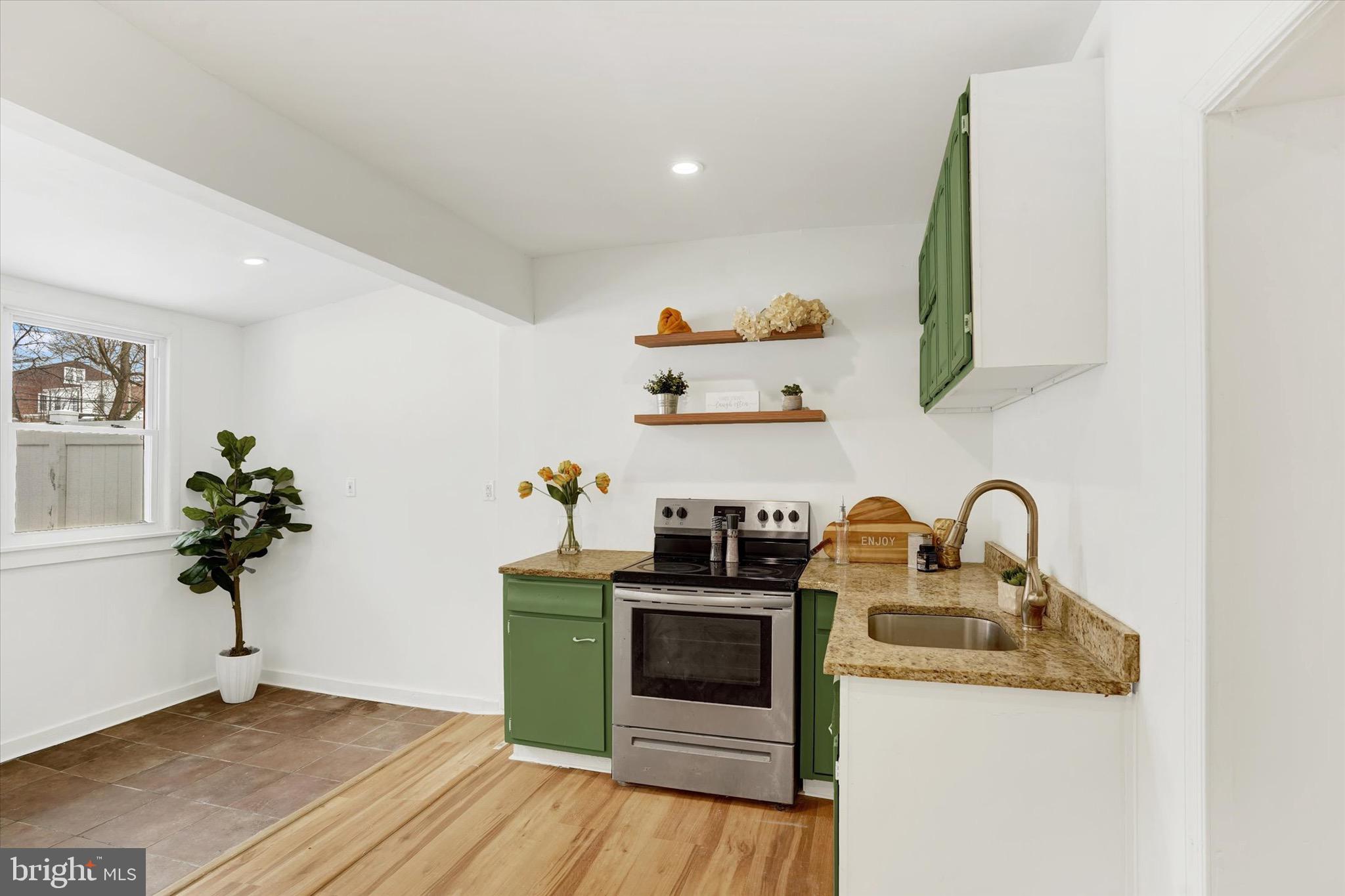 317 W CLARKSON AVENUE