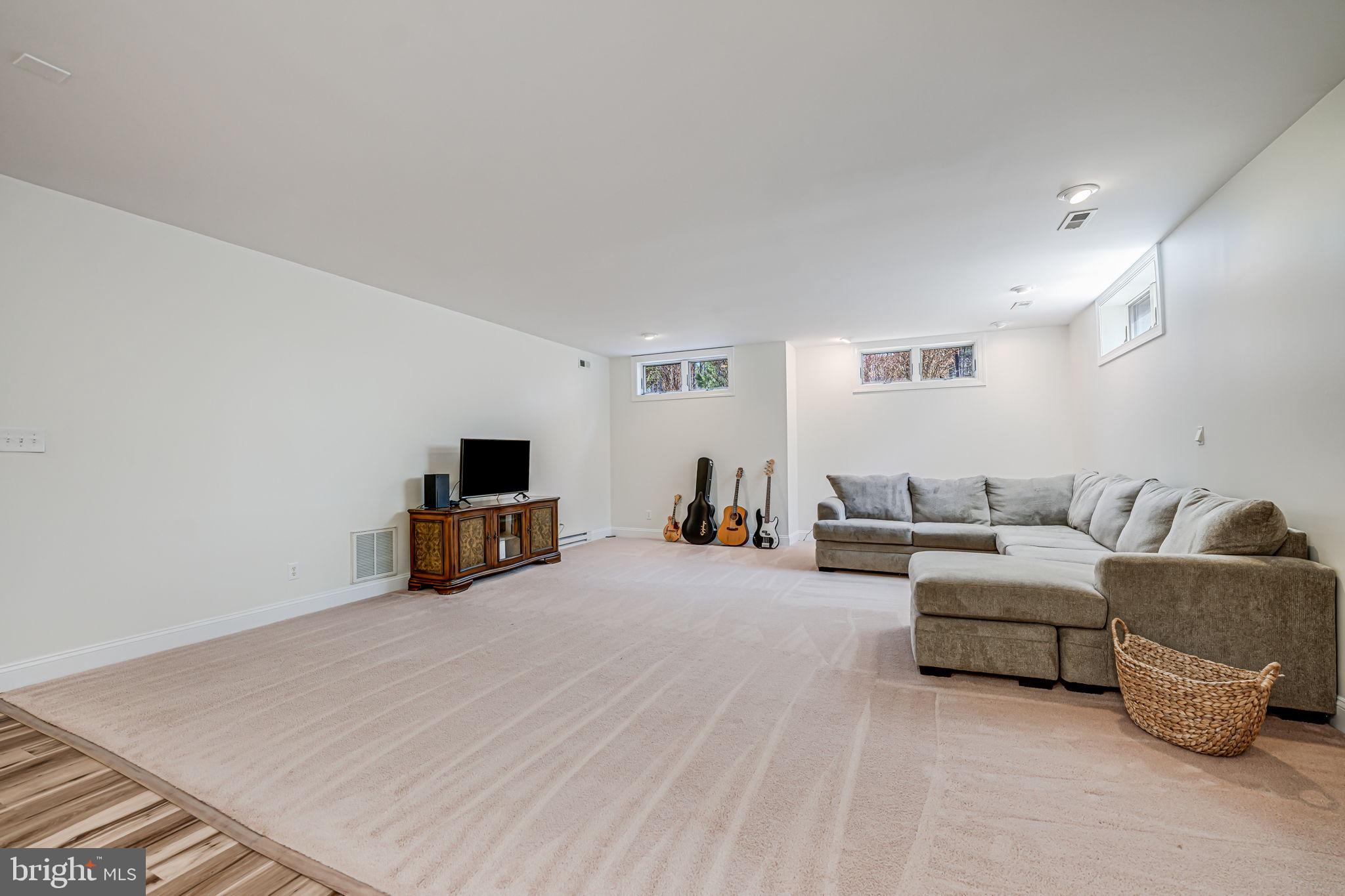 FAWN LAKE - Residential