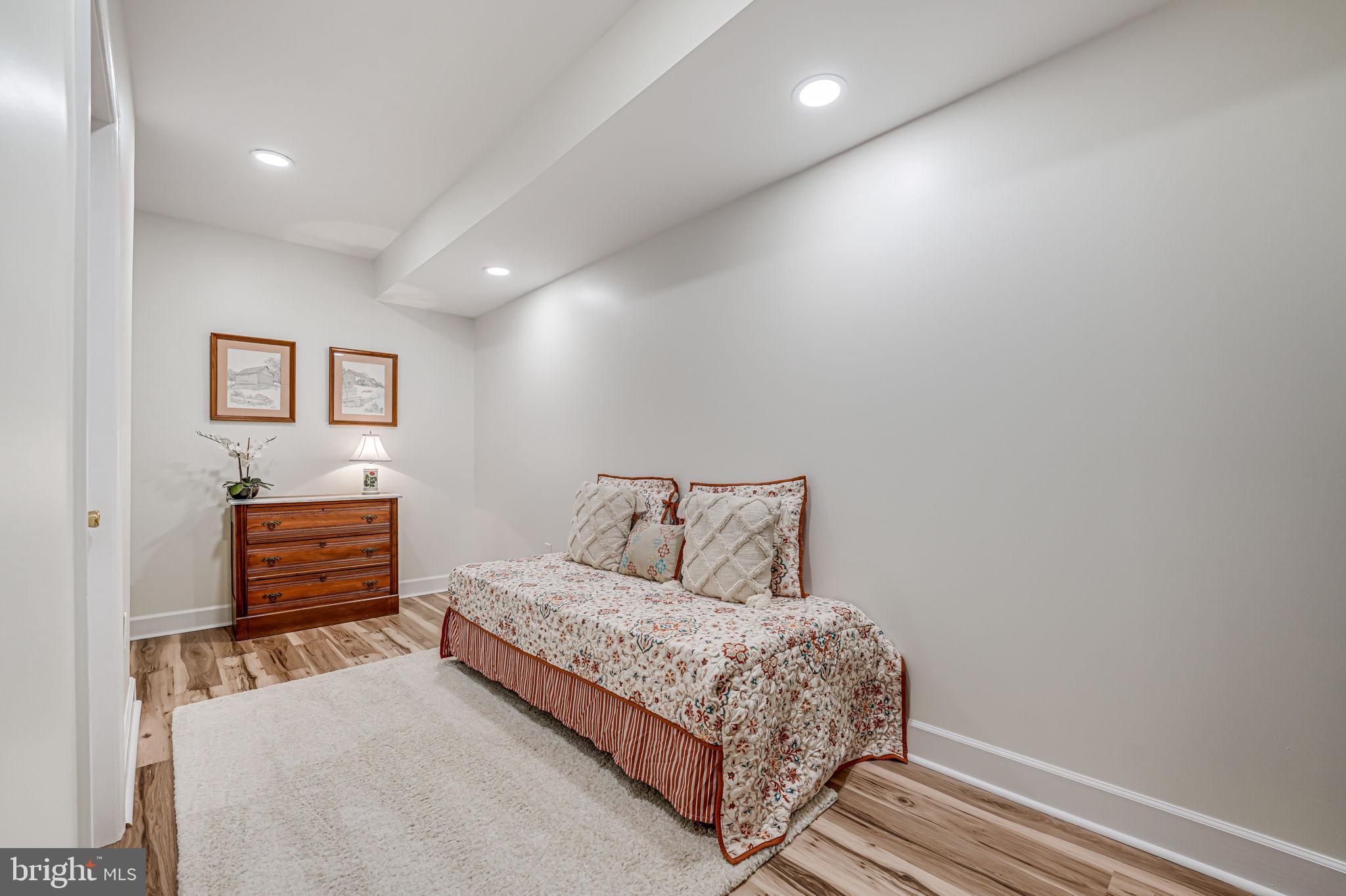 FAWN LAKE - Residential