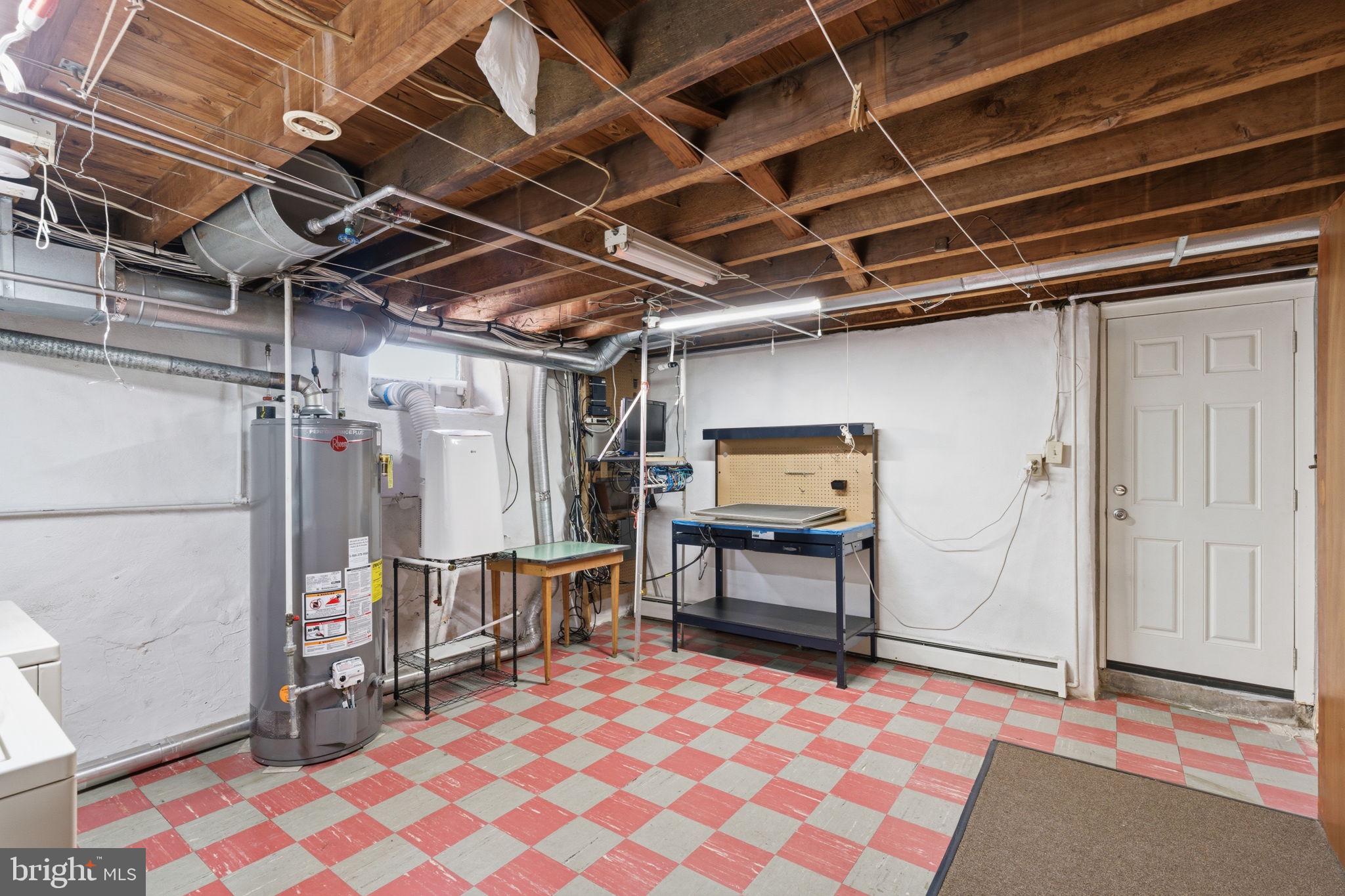 FOX CHASE - Residential