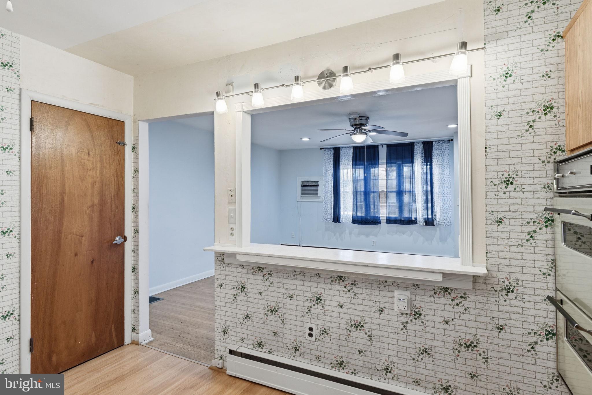 FOX CHASE - Residential