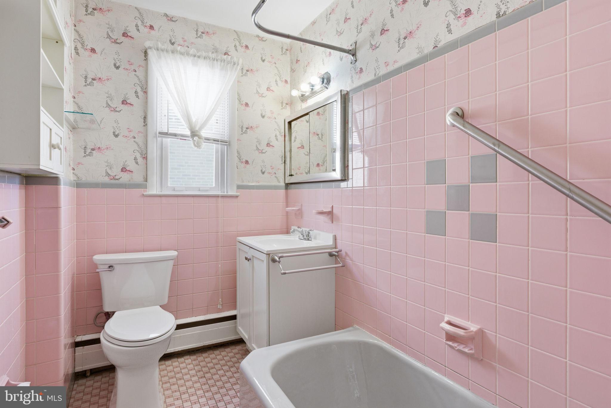 FOX CHASE - Residential