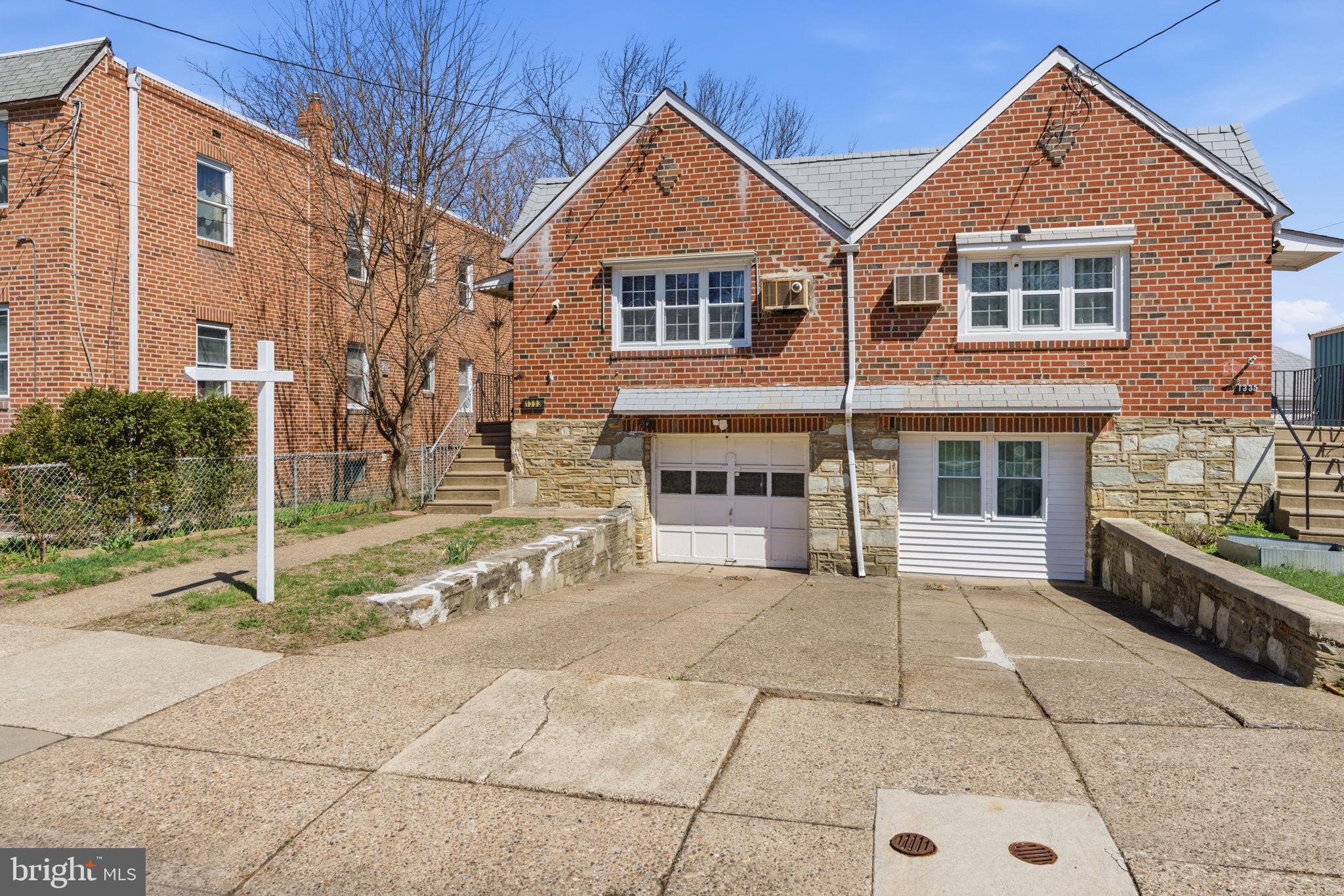 FOX CHASE - Residential