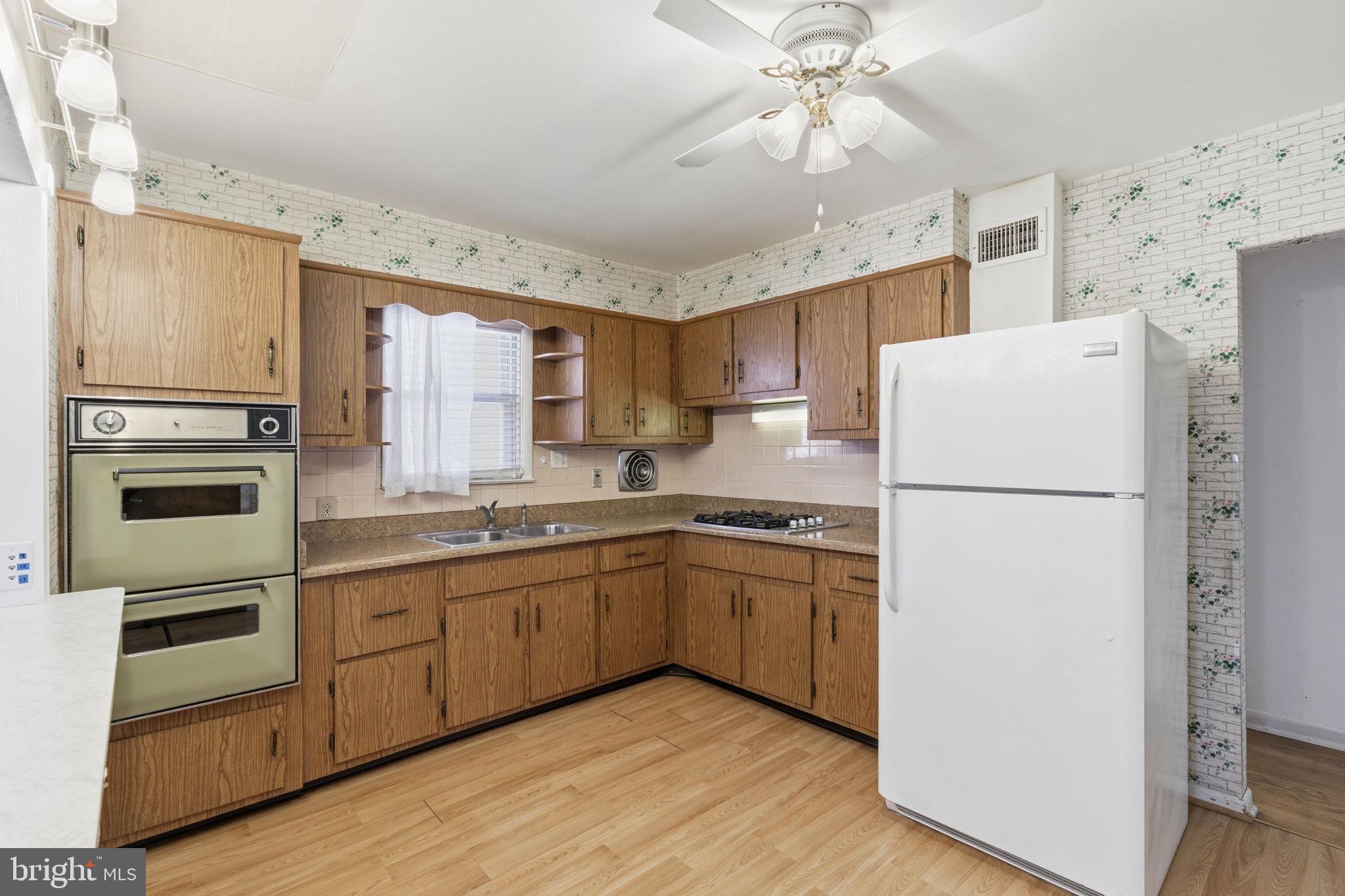 FOX CHASE - Residential