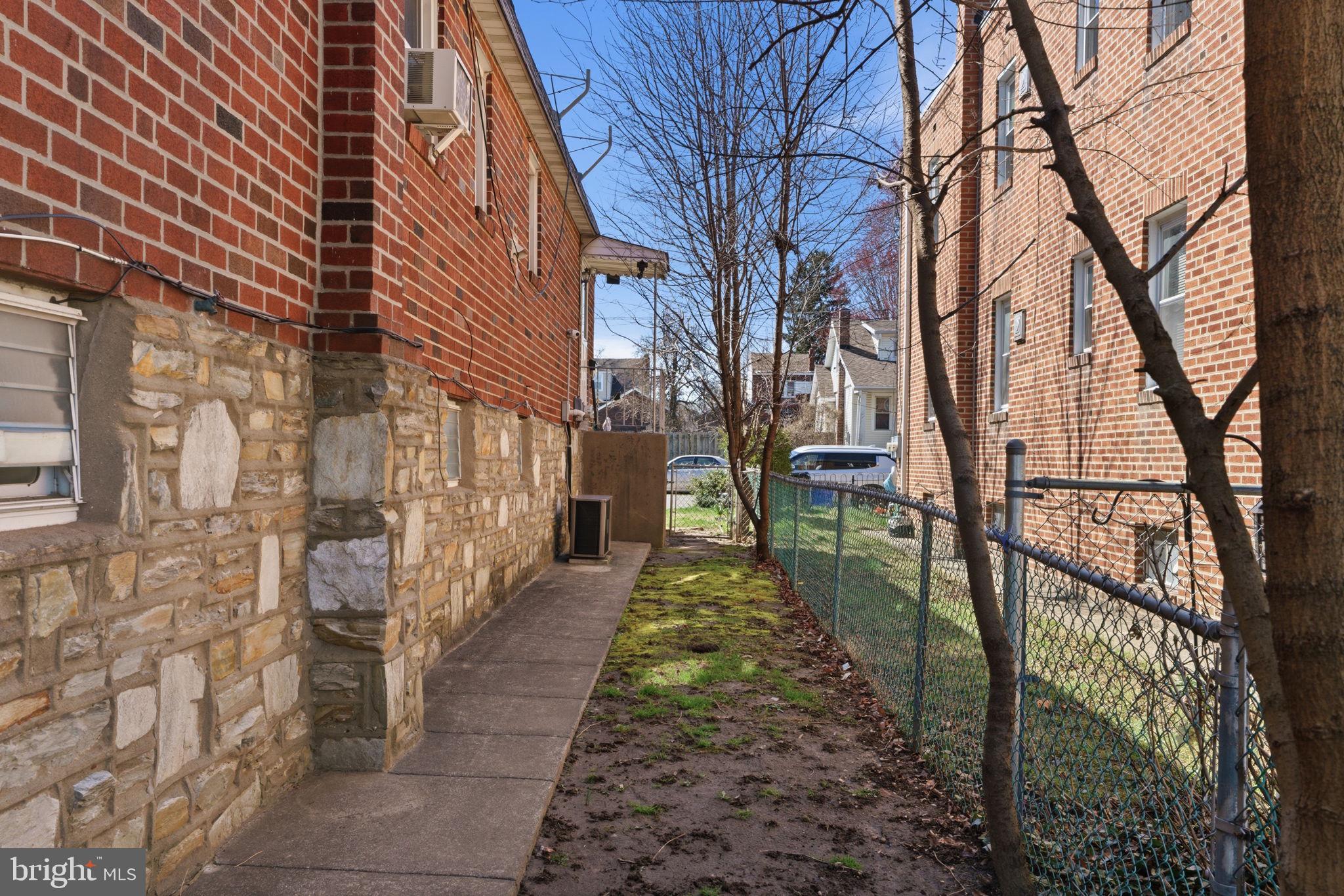 FOX CHASE - Residential