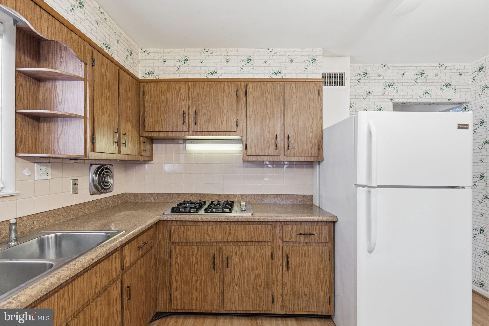 FOX CHASE - Residential