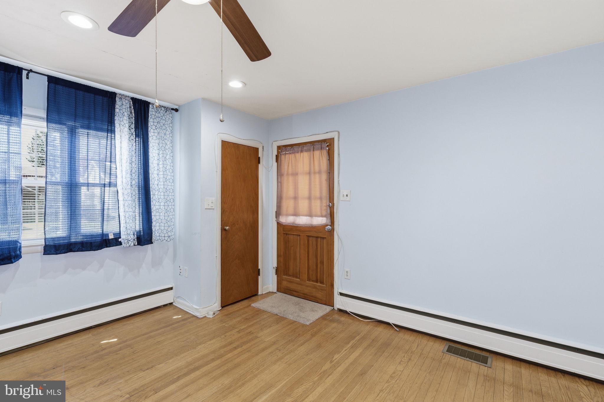 FOX CHASE - Residential