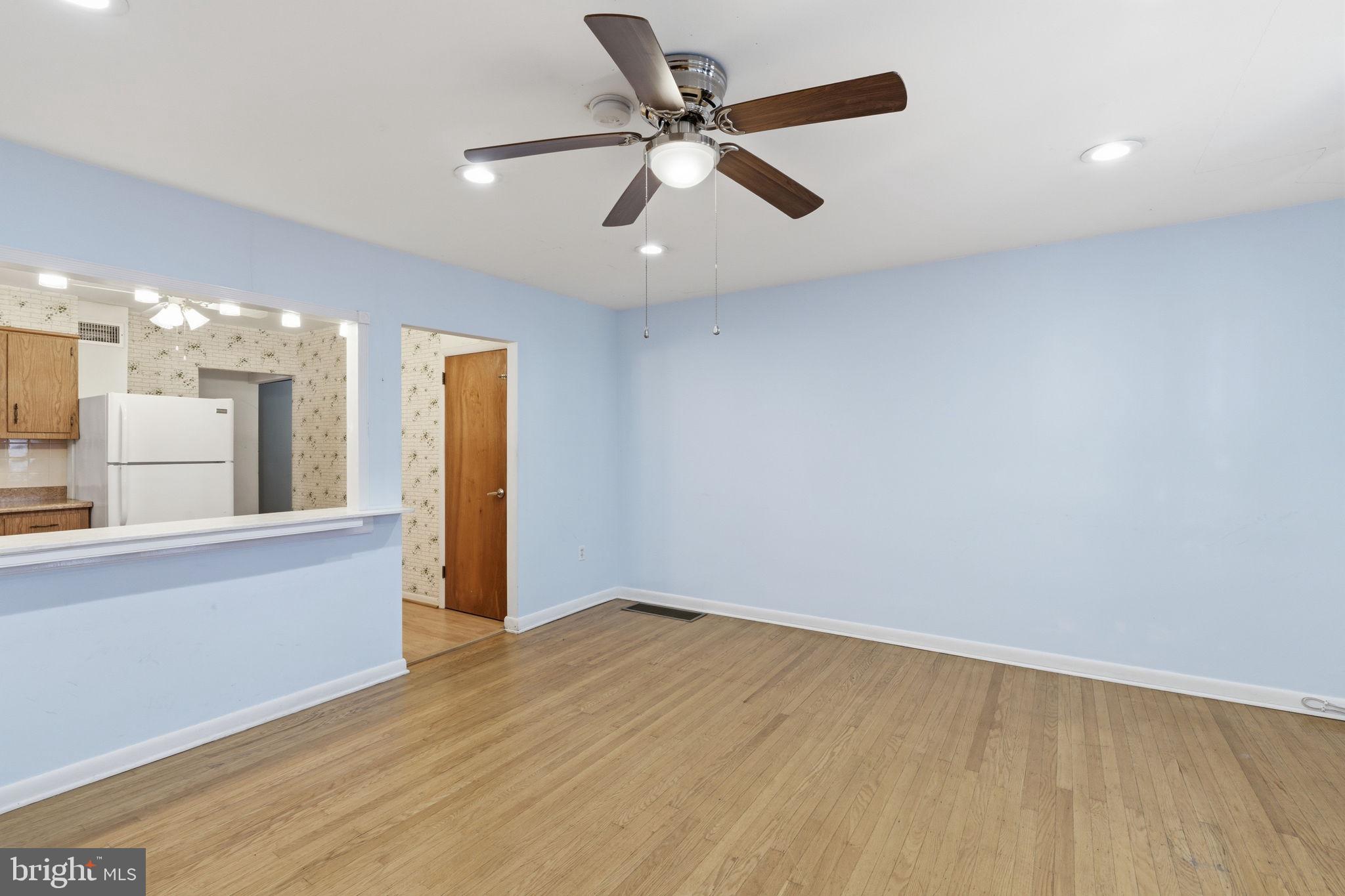 FOX CHASE - Residential