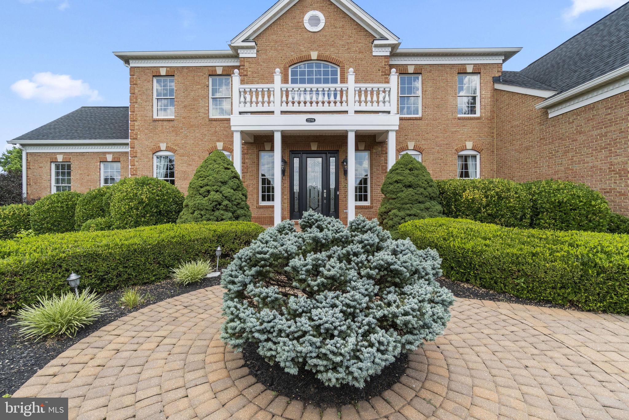 LOUDOUN VALLEY ESTATES - Residential