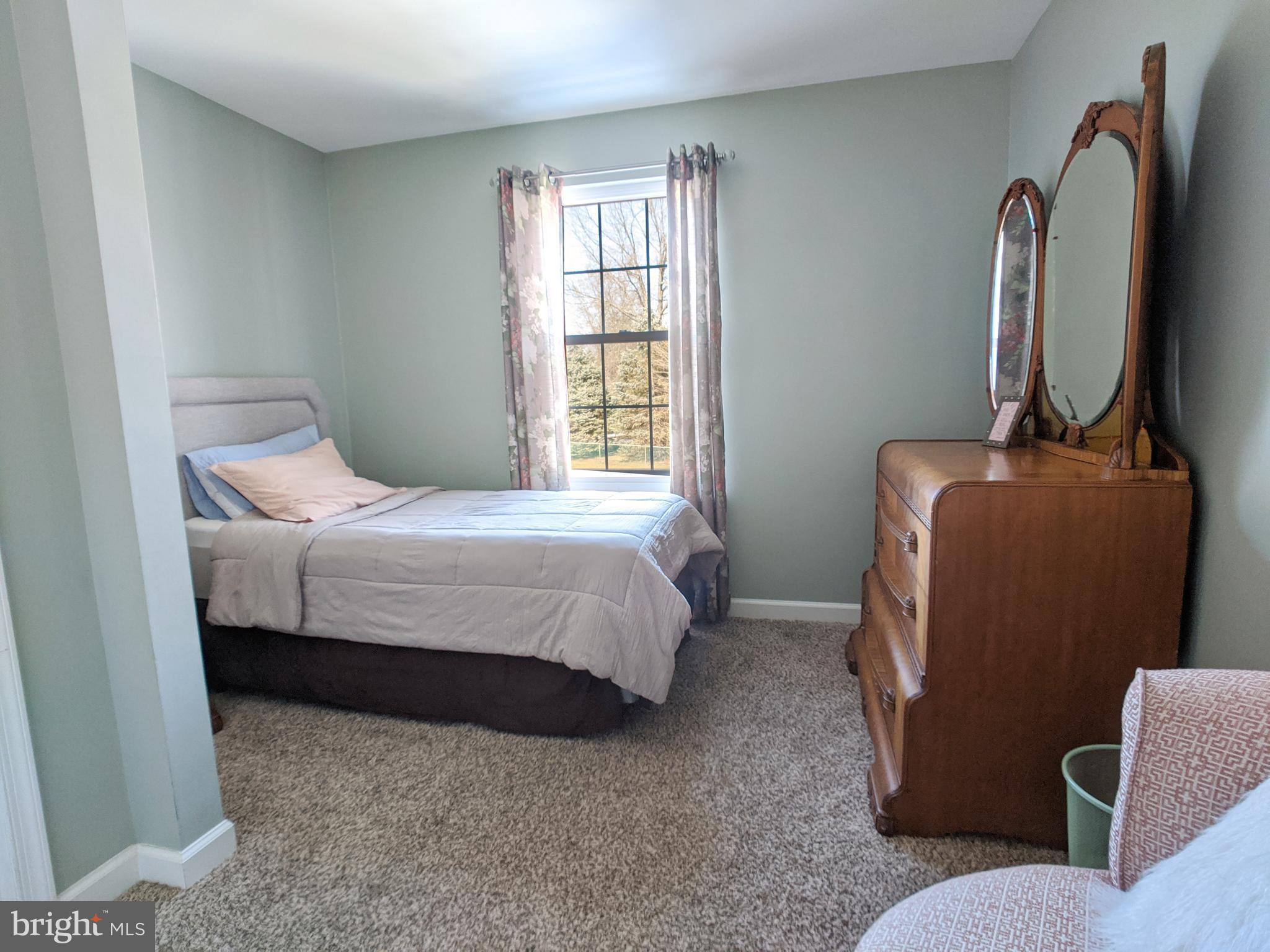 COUNTRY BEND - Residential