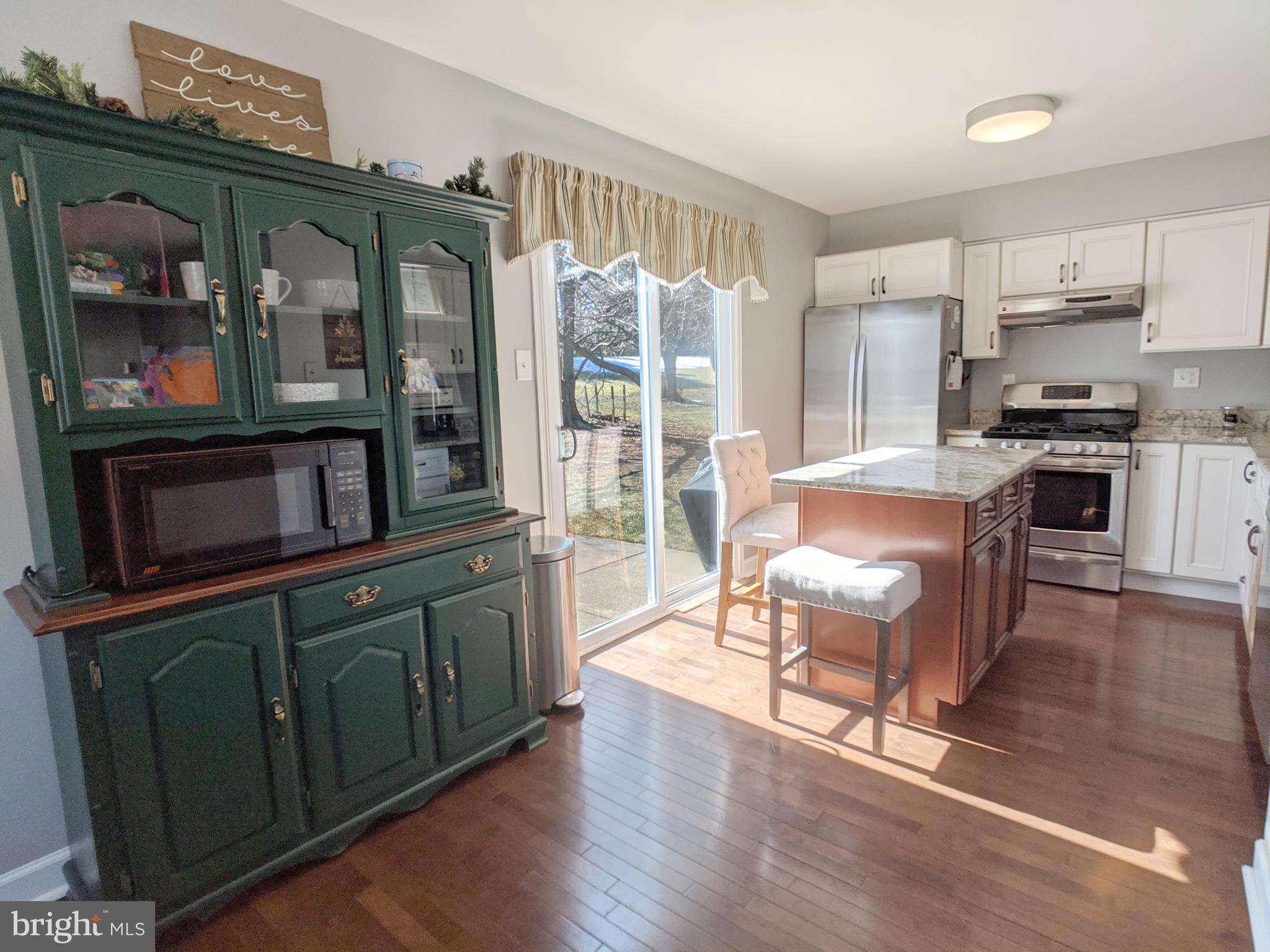 COUNTRY BEND - Residential