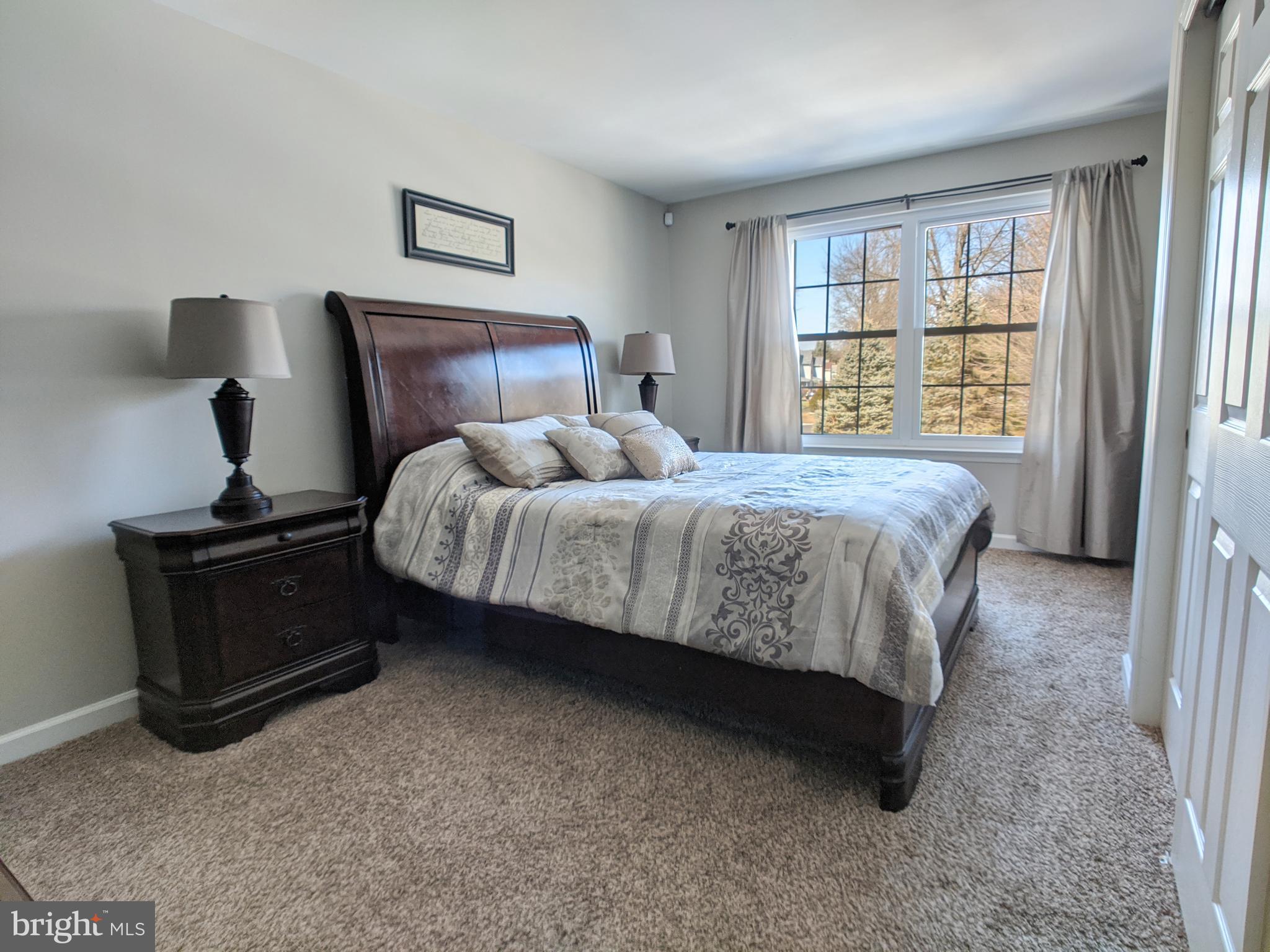 COUNTRY BEND - Residential