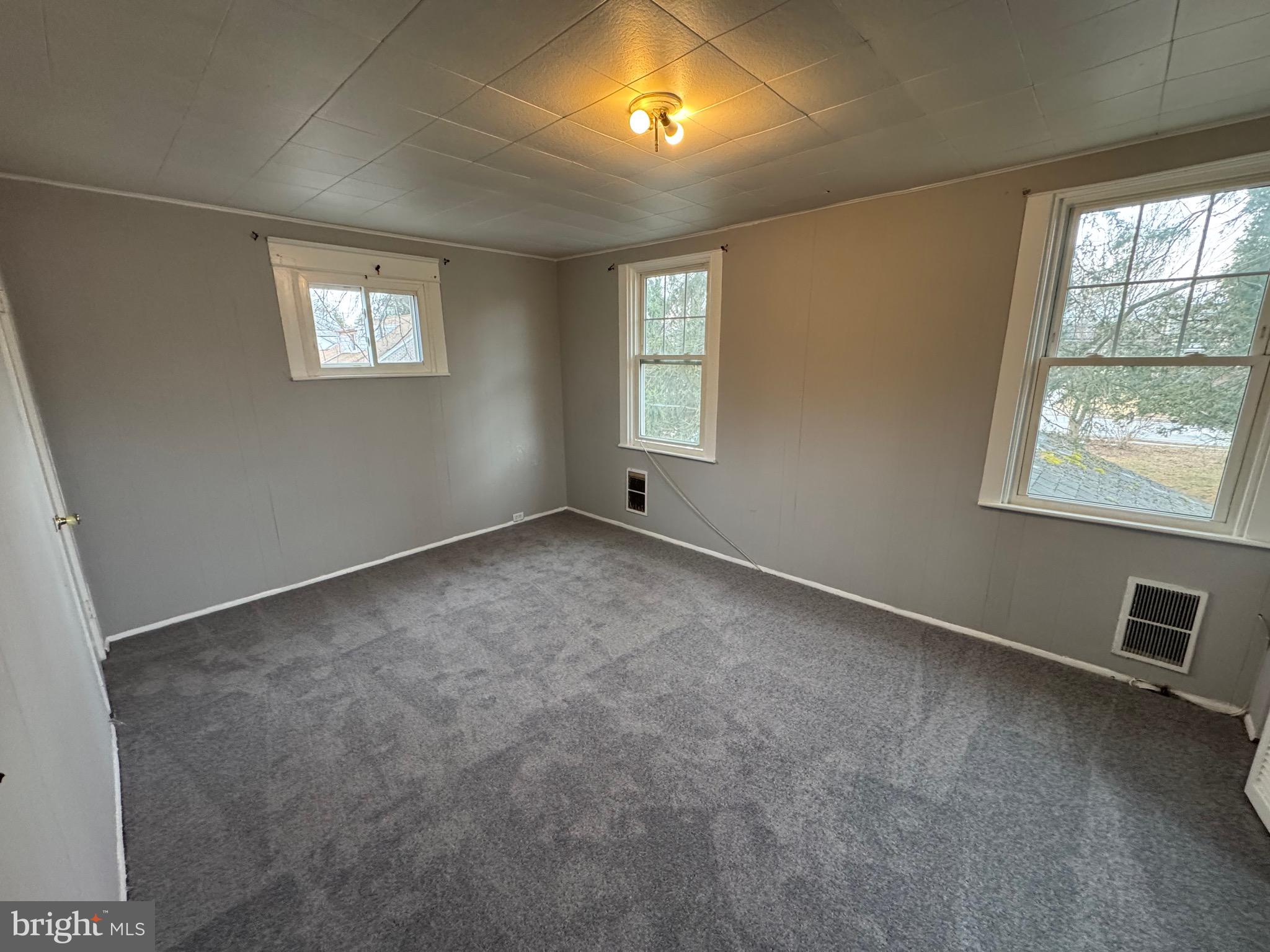 SPRINGFIELD - Residential Lease