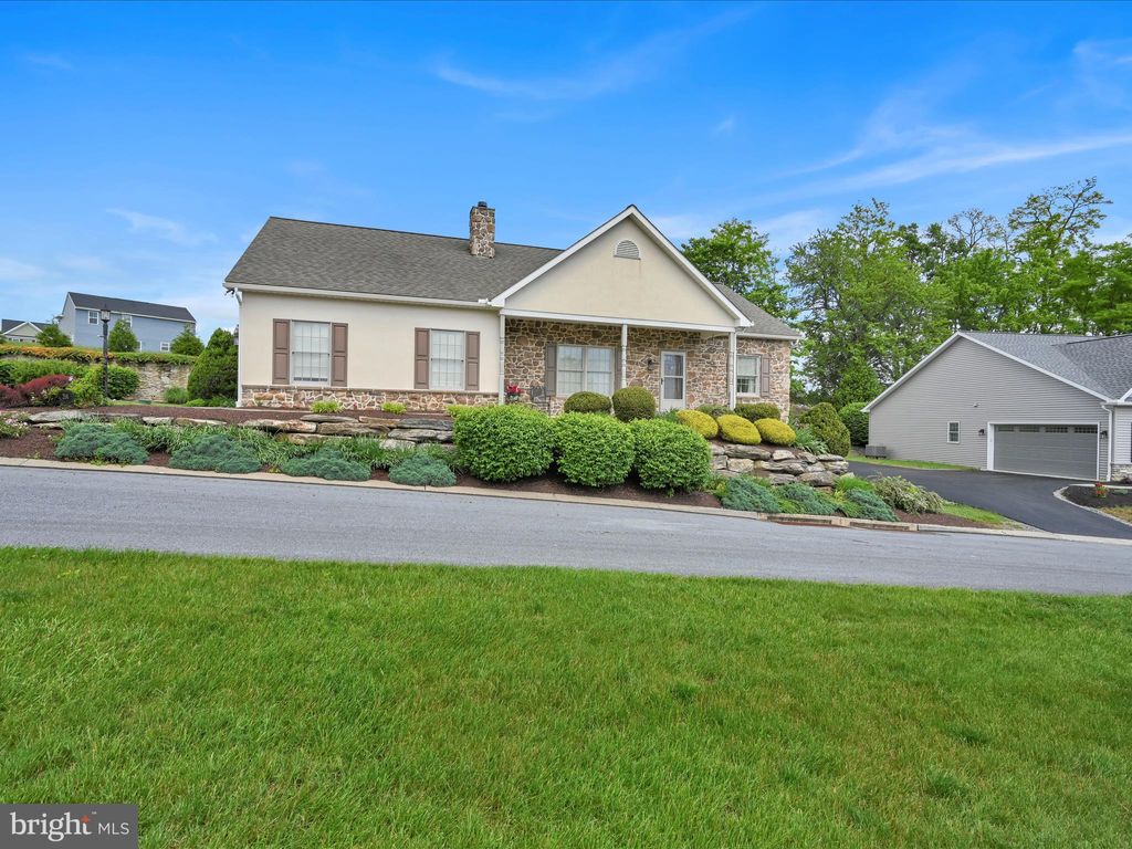 Photo of 214 Fite Way, QUARRYVILLE, PA 17566 (MLS # PALA2071350)