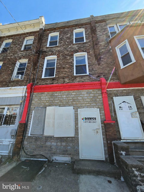 Multifamily For Sale - 7030 Woodland Avenue<br/> PHILADELPHIA, PA 19142