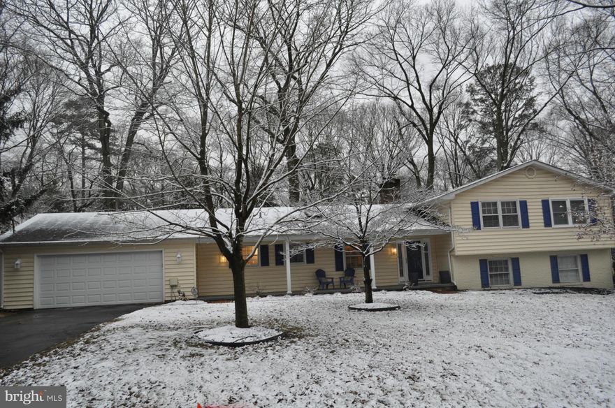 Don't miss your chance to live in Chartwell, one of Severna Park's most-desired communities. This beautiful four level split home has many updates throughout.  Enjoy two large family rooms, eat in kitchen, and four bedrooms, two of which are master suites.  The upper level master includes large walk in closet with built in shelving, and master bath has a jetted tub and separate shower.