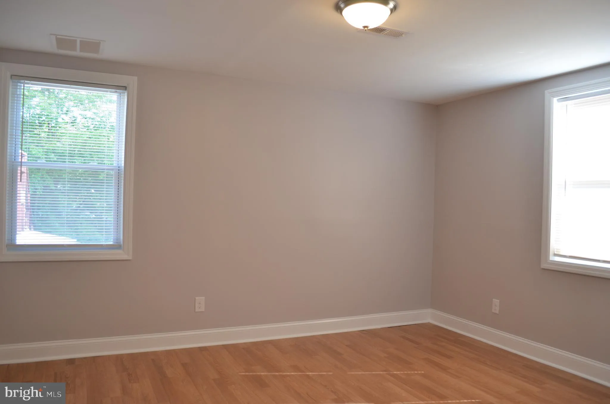 Collingswood, New Jersey 08107, United States, 2 Bedrooms Bedrooms, ,1 BathroomBathrooms,Residential,Active,175467