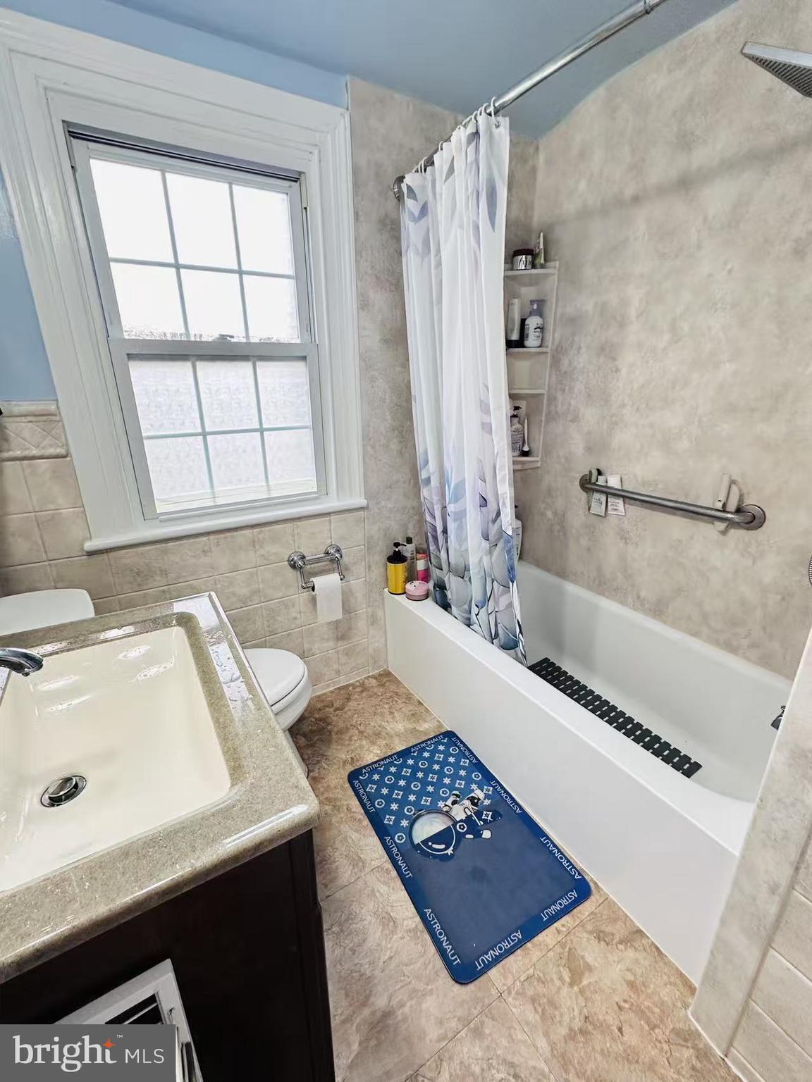 HUNTINGDON VALLEY - Residential