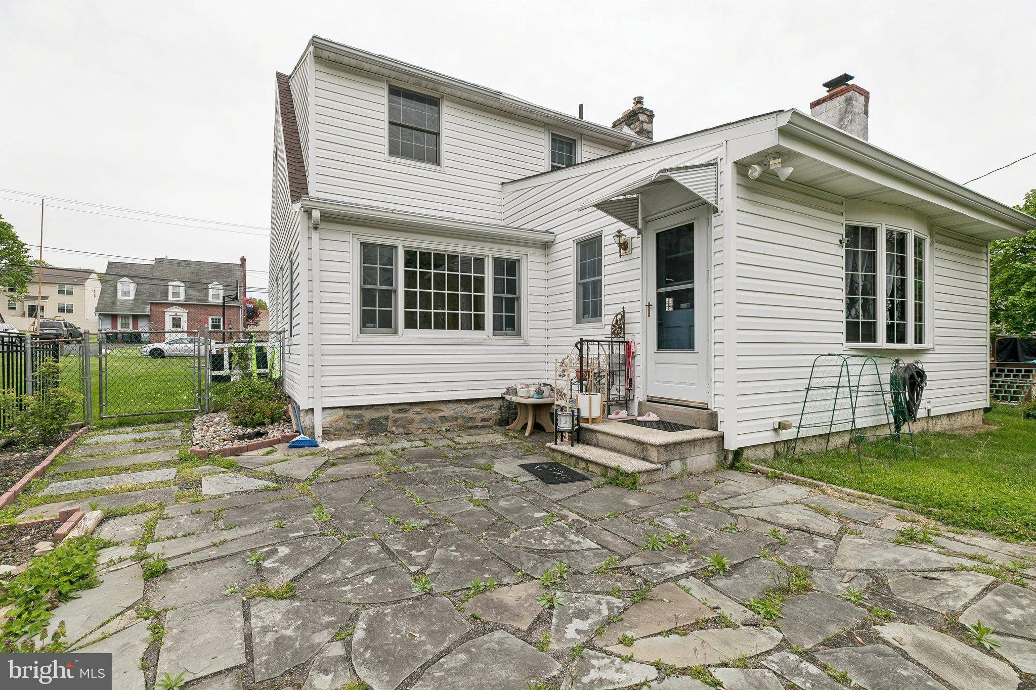 HUNTINGDON VALLEY - Residential